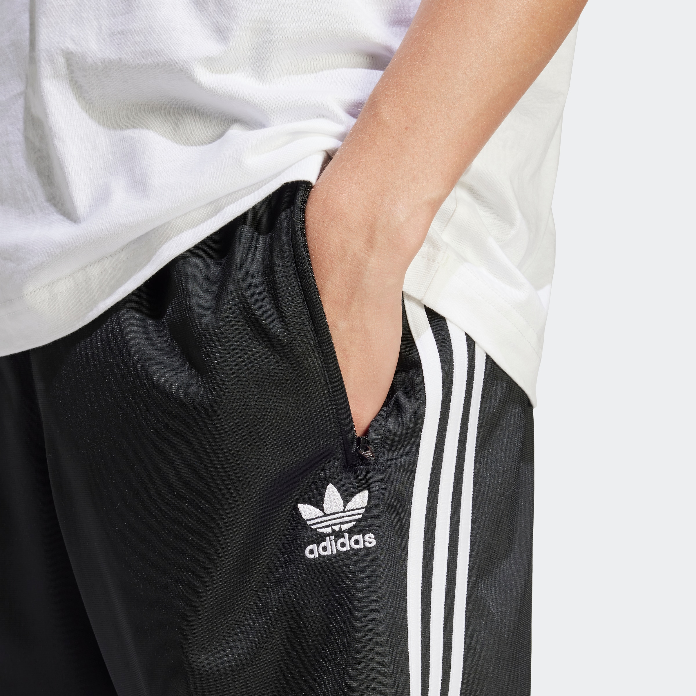 adidas Originals Shorts »FBIRD SHORT«, (1 tlg.)