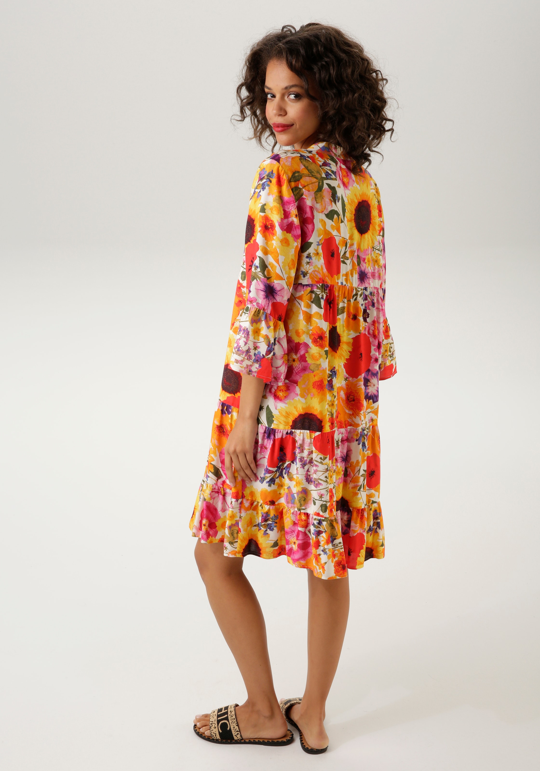 Aniston CASUAL Tunikakleid, farbenfrohem, NEUE auf - KOLLEKTION mit versandkostenfrei grossflächigem Blumendruck