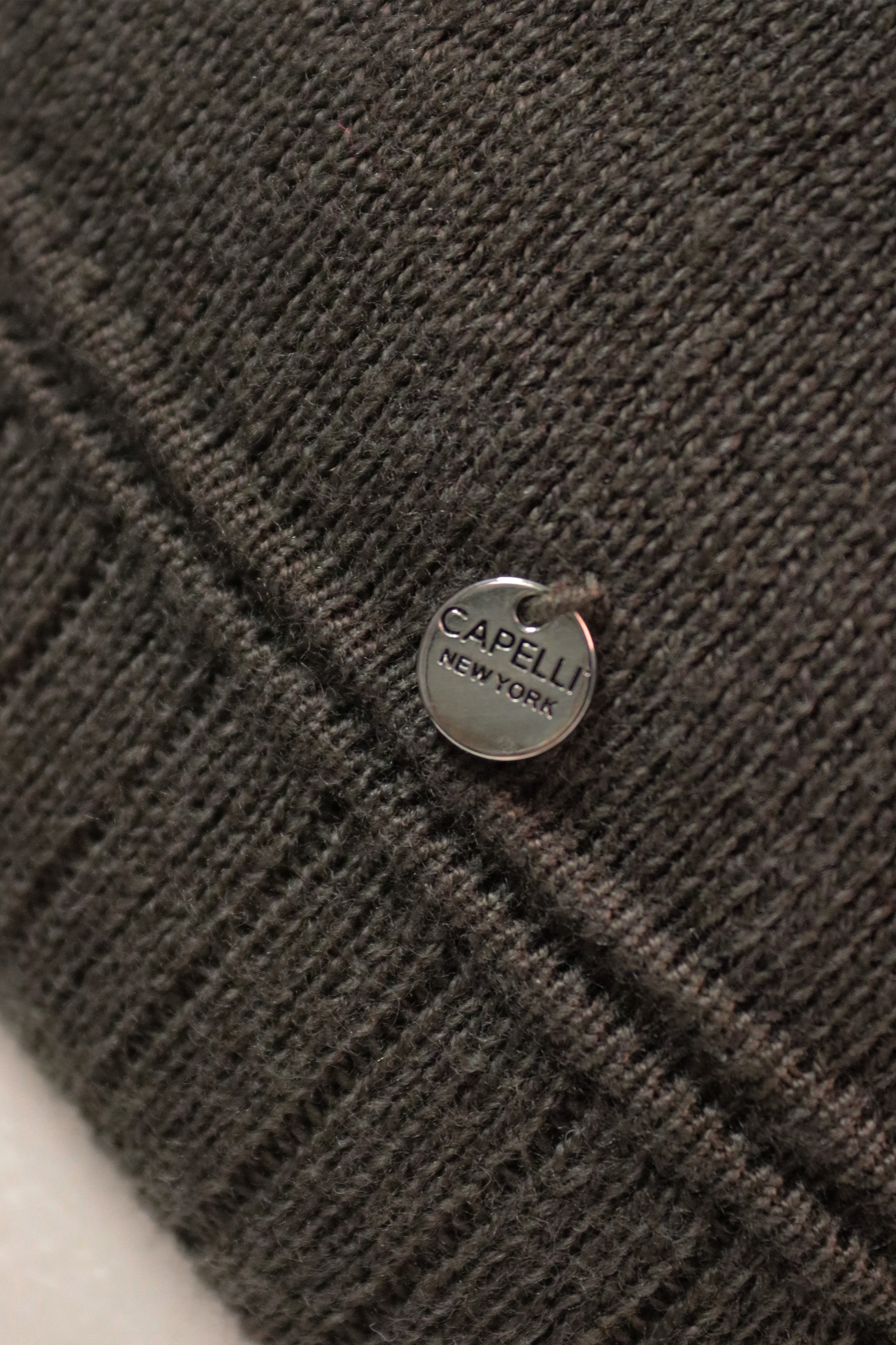 Capelli New York Beanie Metall-Logo, gerafft, Feinstrick
