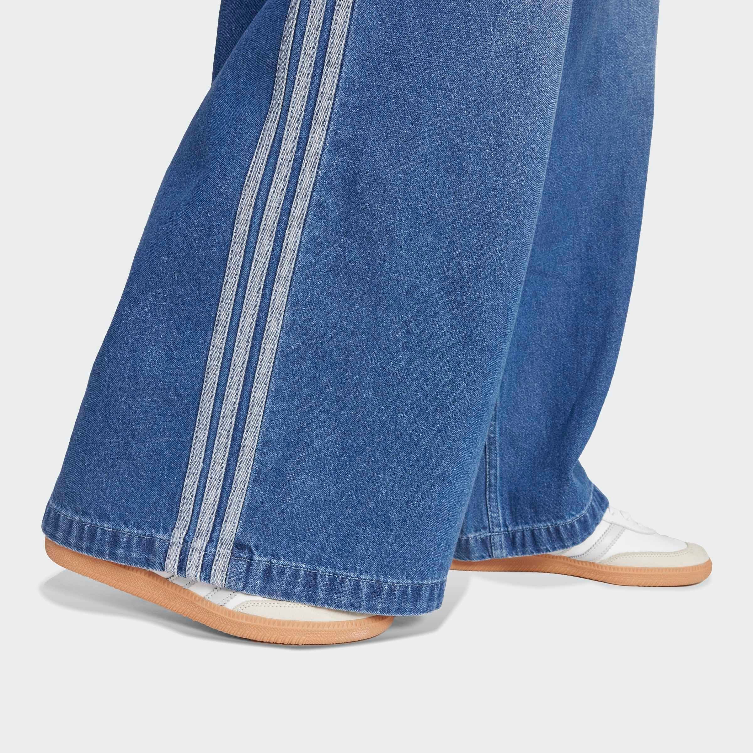 adidas Originals Pantalon de sport »DENIM WIDE PANT«  adidas Jeans, lässiger Style von der Moder der 90er inspiriert
