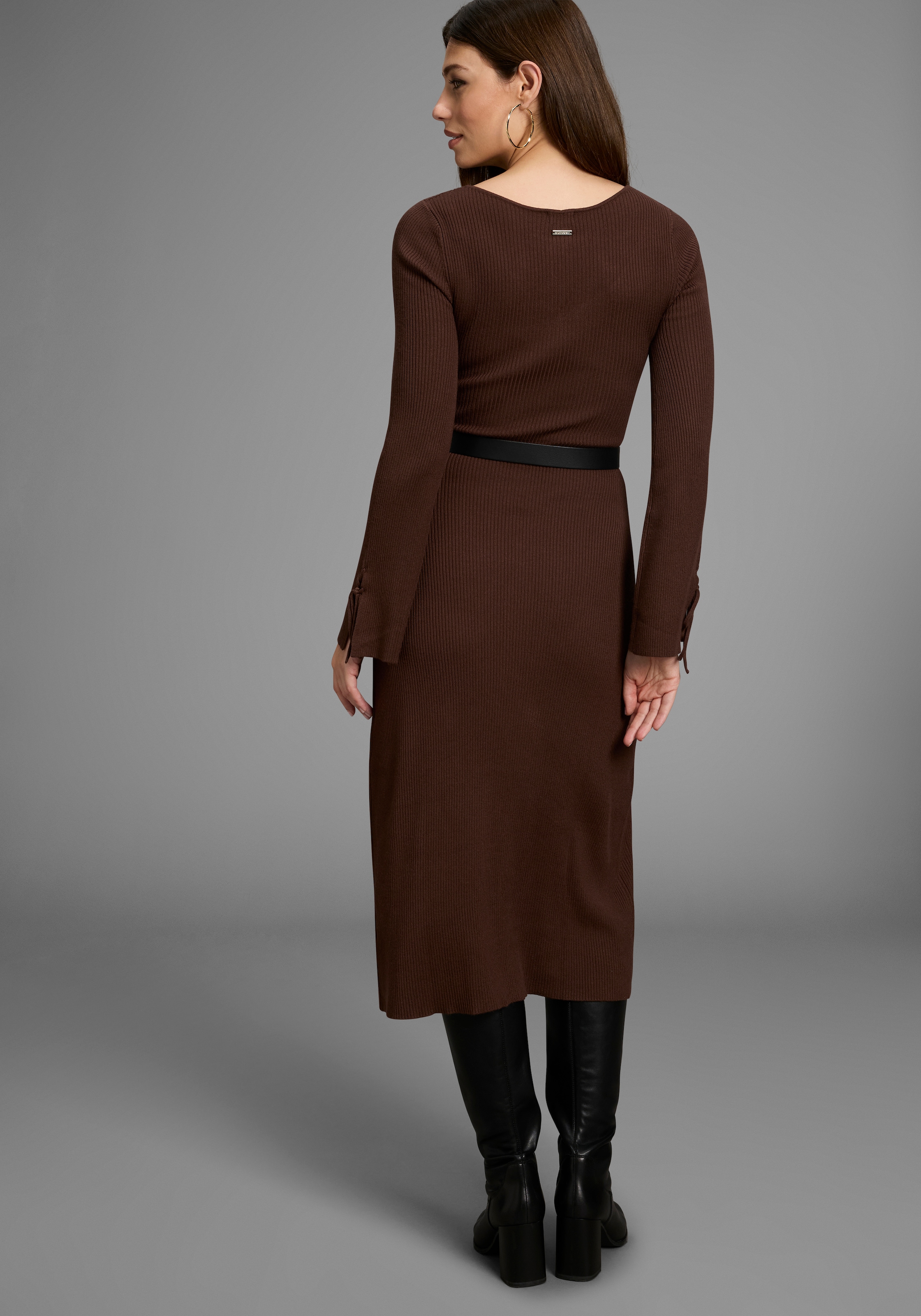 Bruno Banani Strickkleid, mit besonderem Ärmeldetail