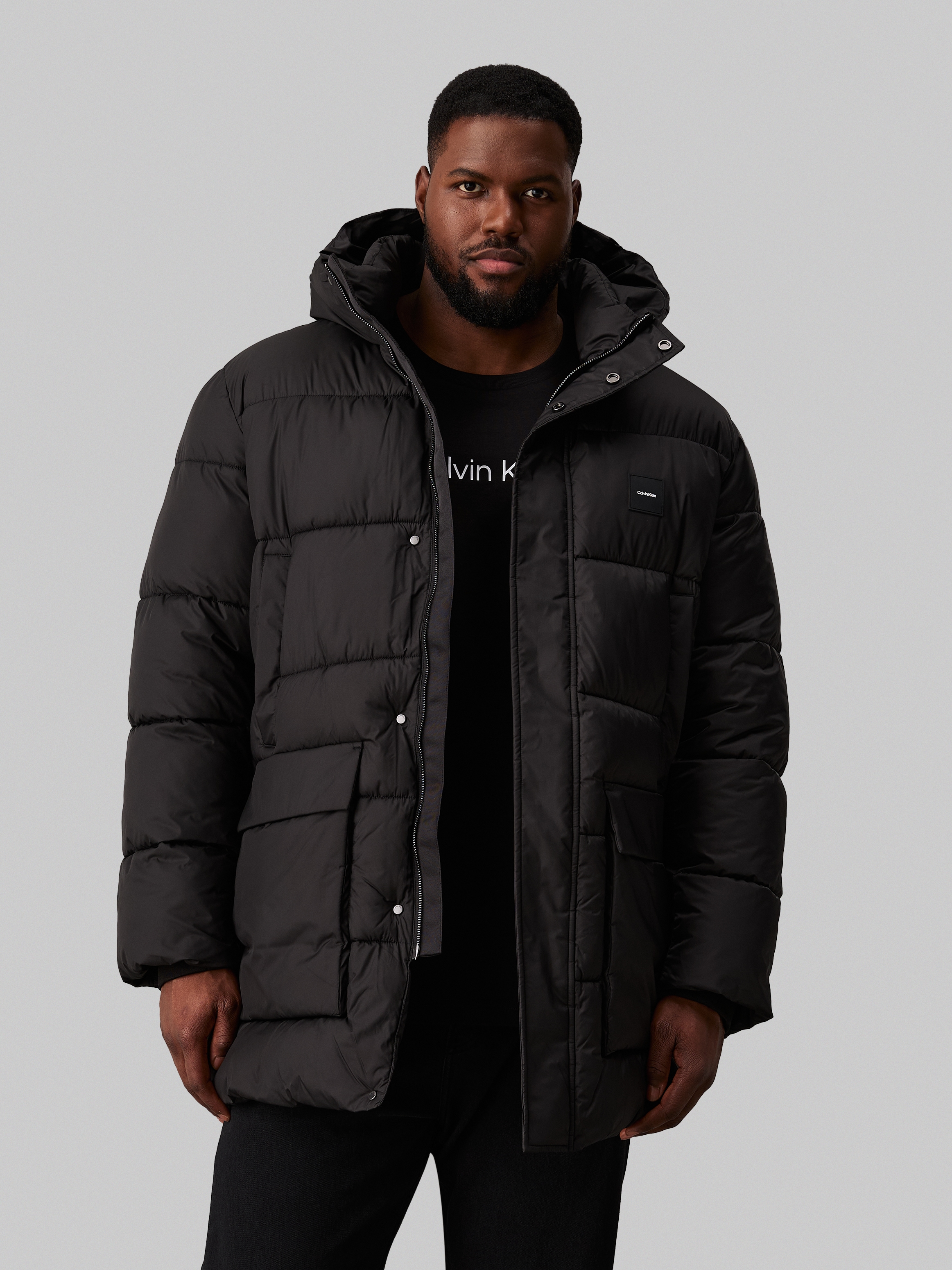 Calvin Klein Big&Tall Steppmantel »BT_LONG HOODED QUILT PUFFER MW«, in Grossen Grössen mit Logopatch