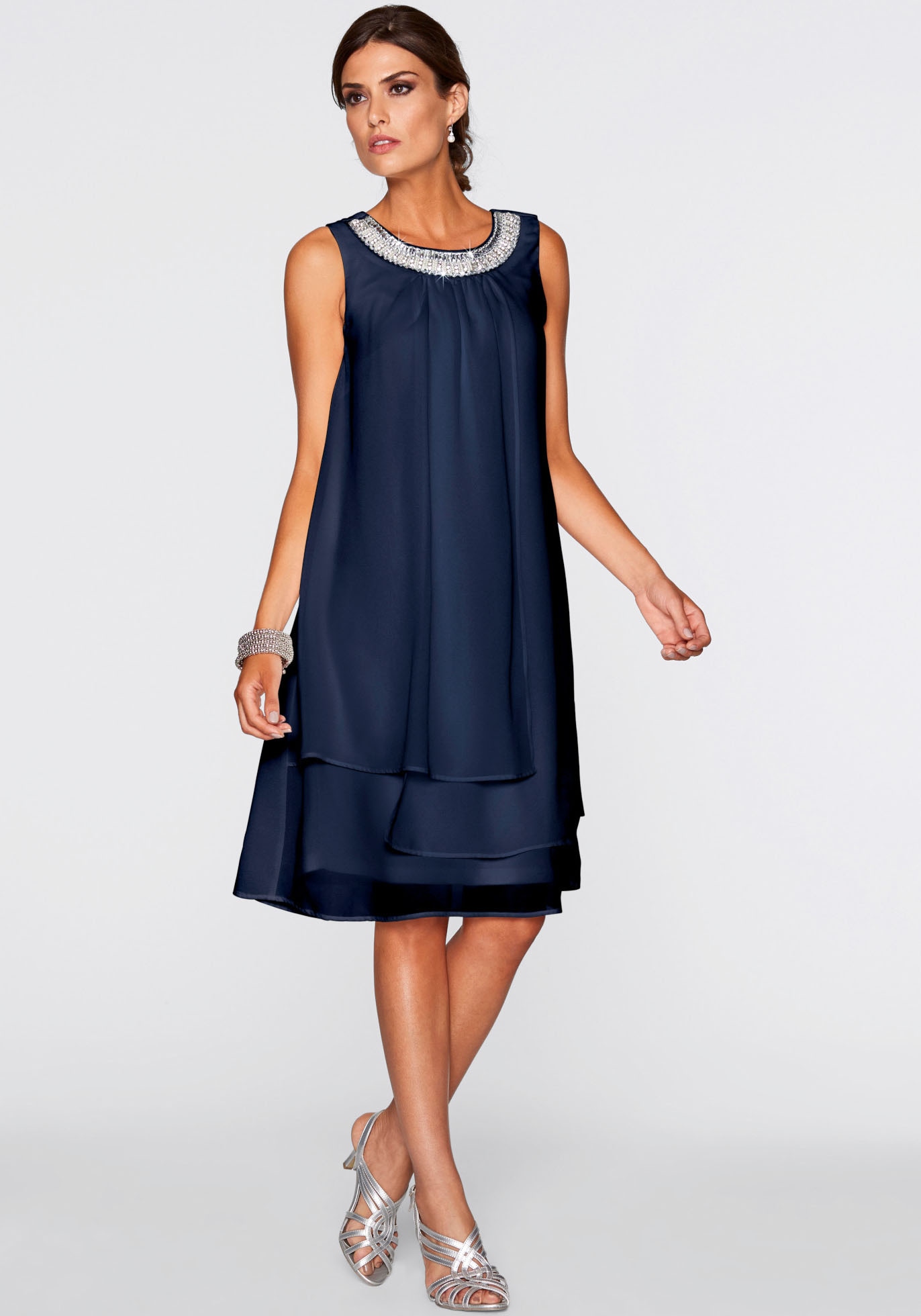 Image of bonprix Chiffonkleid festliches Kleid, mit Strassstein-Applikation, aus Chiffon