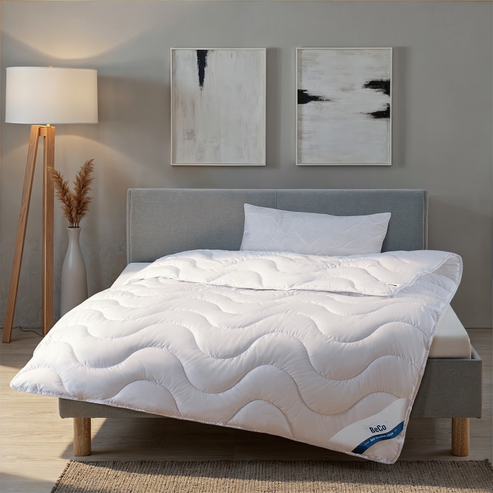 Image of Beco Bettdecke + Kopfkissen "Sale, 2-Tlg. Set, Bettdecken-Set mit Klimafaserfüllung – Atmungsaktiv" Bettdecke in 135x200 und Kissen in 40x80 cm für alle Jahreszeiten