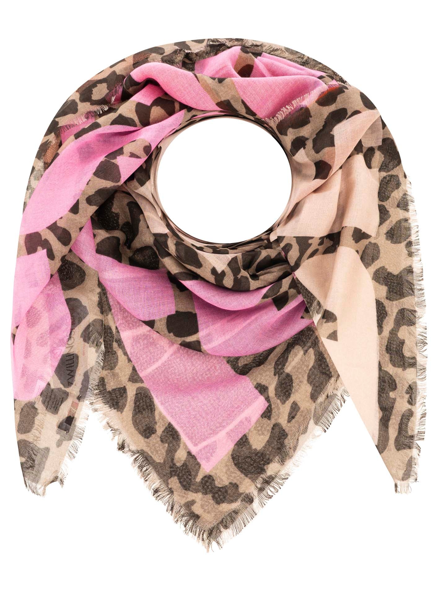 Image of Zwillingsherz Modetuch ""Fearless"" Schriftzug, Leomuster All-Over, Fransenabschlüsse rundum