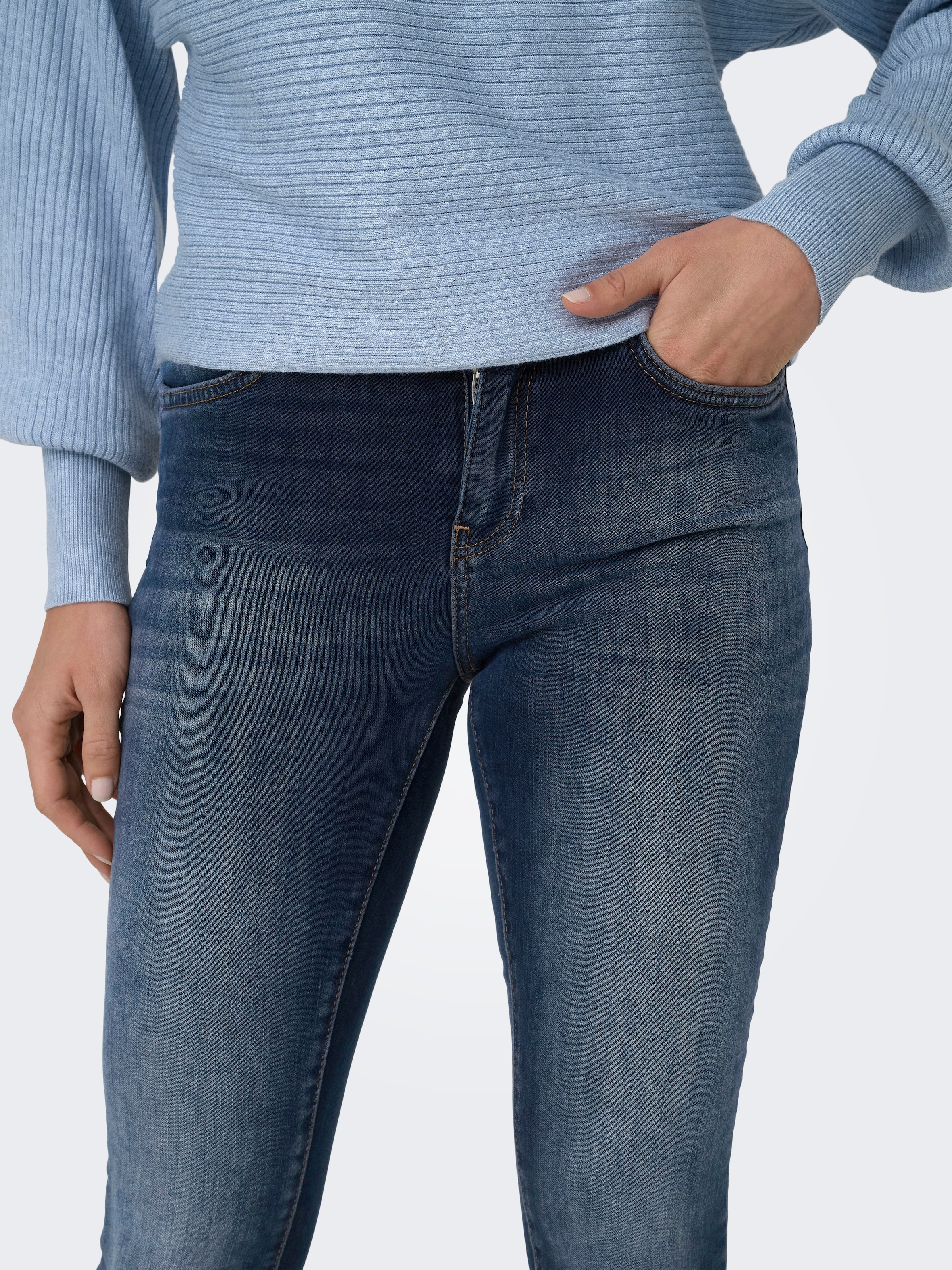 Image of ONLY Skinny-fit-Jeans "ONLBLUSH ICON COIN MID SK DNM CRO300NOOS"