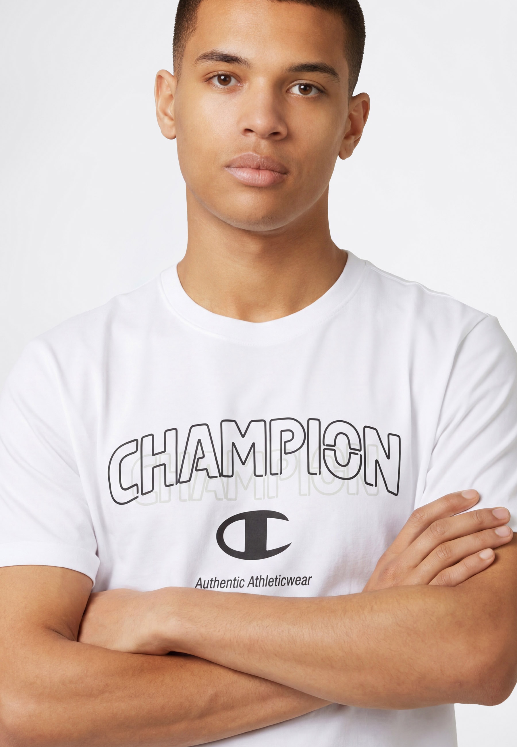 Champion T-shirt »Graphic Tee« sportliche Passform, Kurzarm, Rundhalsausschnitt