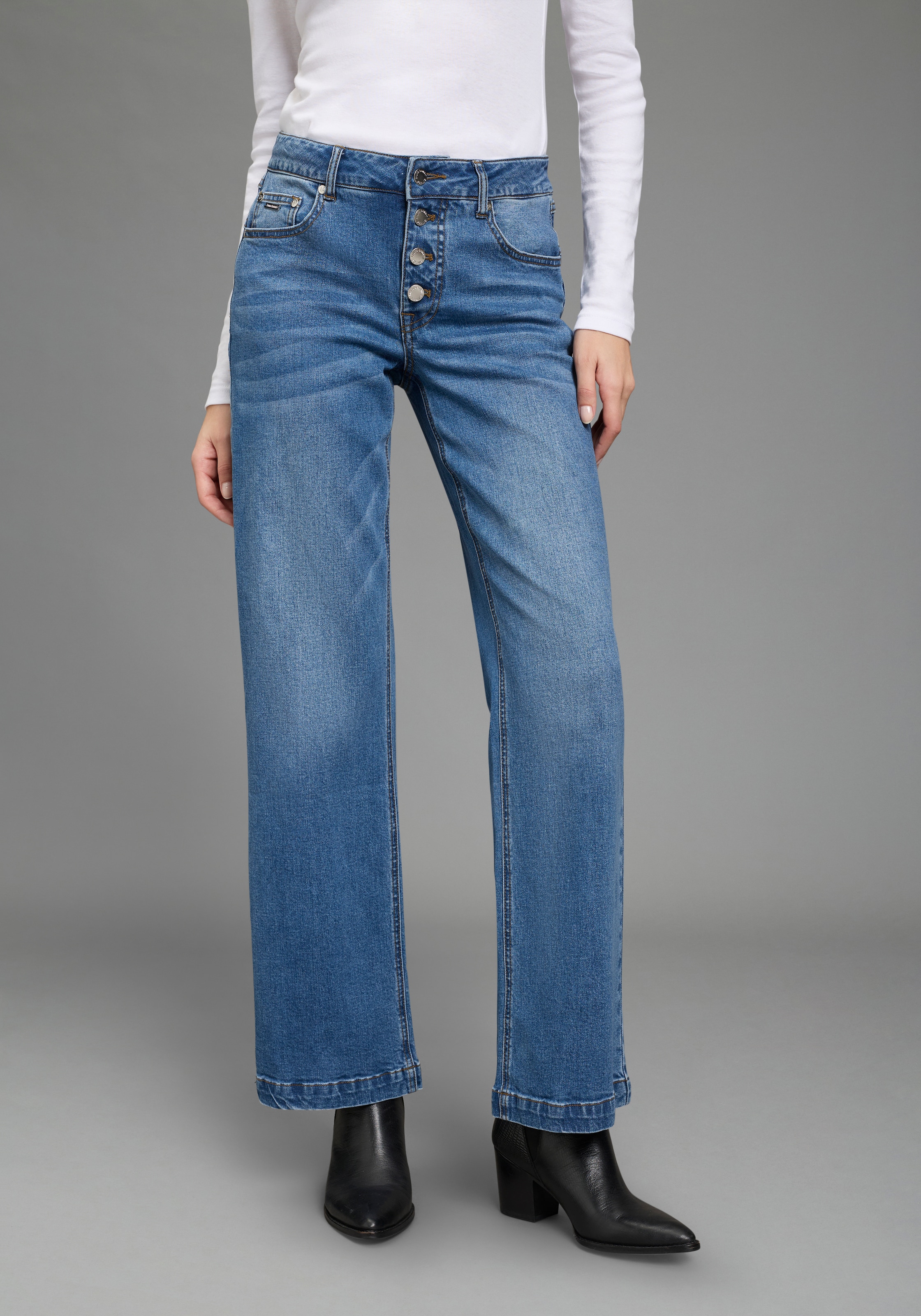 Image of Bruno Banani Weite Jeans mit Elasthan-Anteil, aus Baumwollmaterial