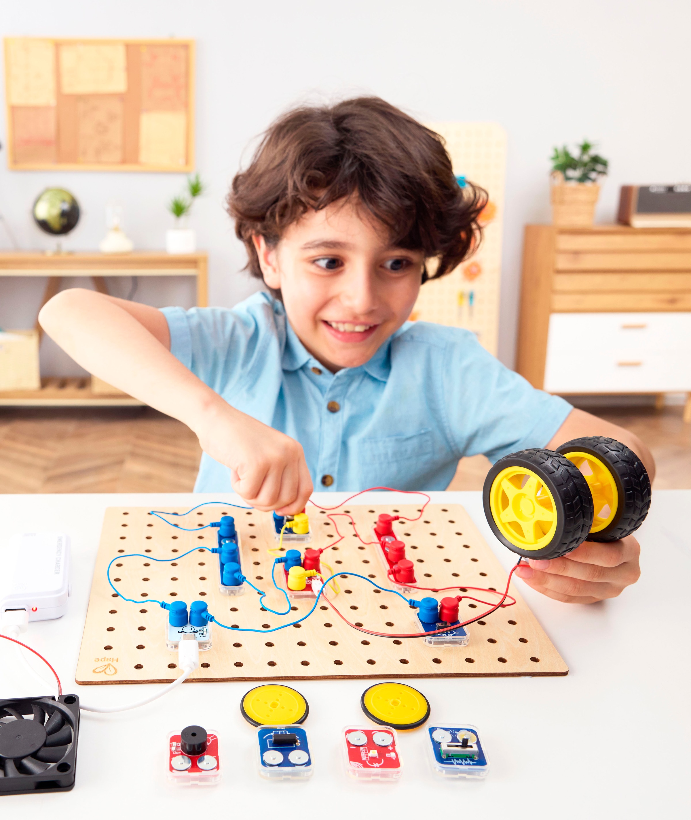 Hape Coffret d'expérimentation »Forscher Schaltkreise-Set Basic«