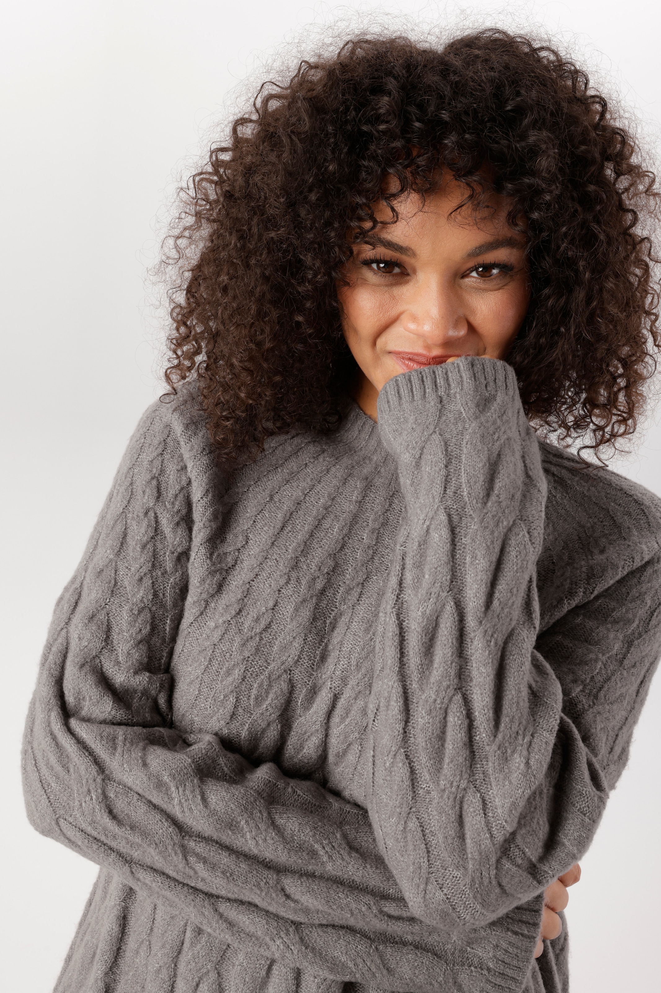 Aniston PLUS Pull en tricot avec motif torsadé noble - NOUVELLE COLLECTION
