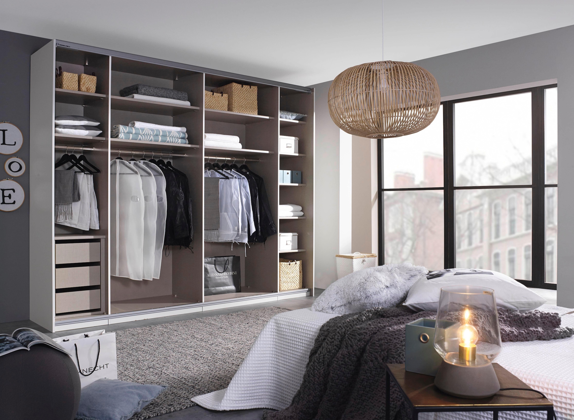 rauch Schwebetürenschrank »Kleiderschrank Schrank Garderobe Schlafzimmerschrank X-TEND« inkl. SOFT-CLOSE-FUNKTION,  inkl. Schubladeneinsatz und vielen Einlegeböden MADE IN GERMANY