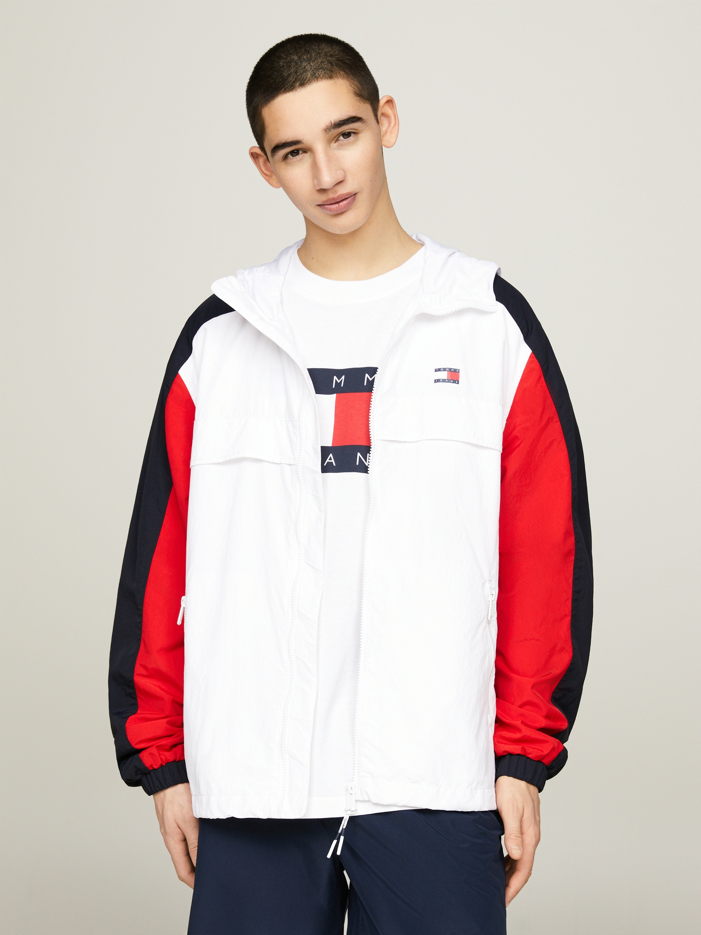 Tommy Jeans Windbreaker »TJM CHICAGO CLBK WINDBREAKER EXT«, mit Kapuze