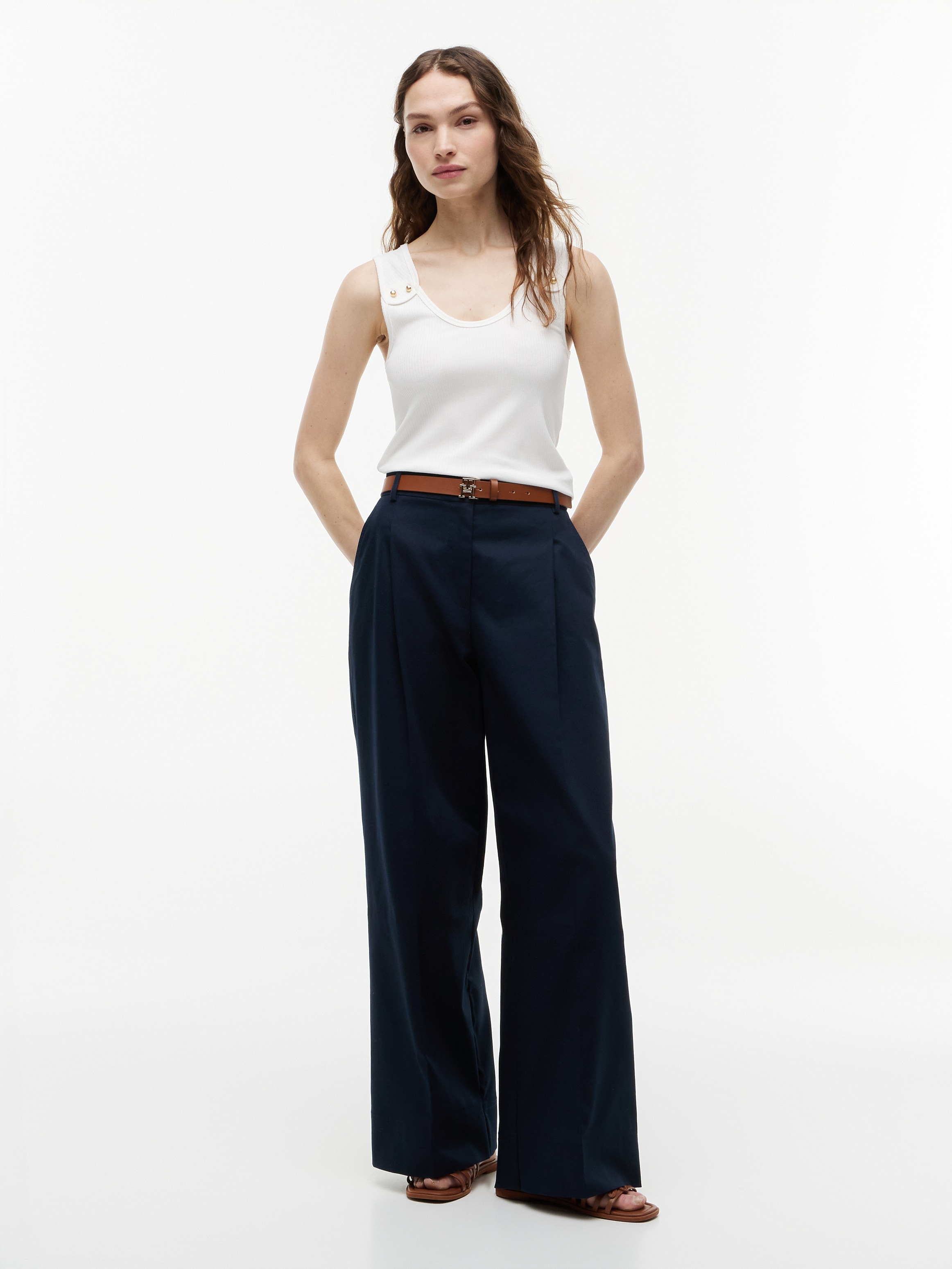 Tommy Hilfiger Tanktop »GOLD BUTTON U-NK TANK« Viskosemischung, goldfarbene Knöpfe