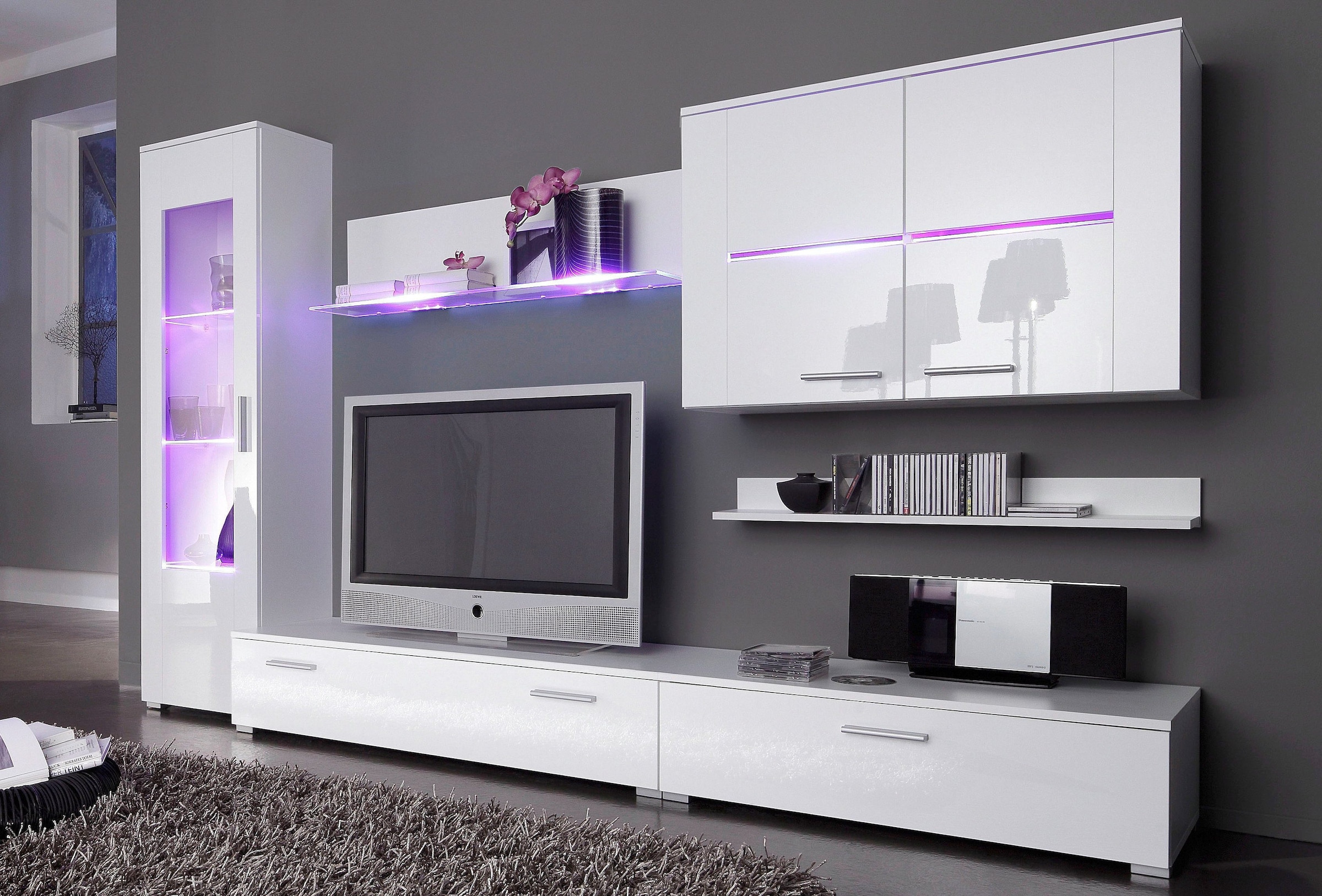 Image of Höltkemeyer Wohnwand "Flame" 6tlg.-Set besteht aus 1 Standvitrine, 1 Wandboard, 1 Hängeschrank, 1 Winkelregal und 2 TV-Lowboards