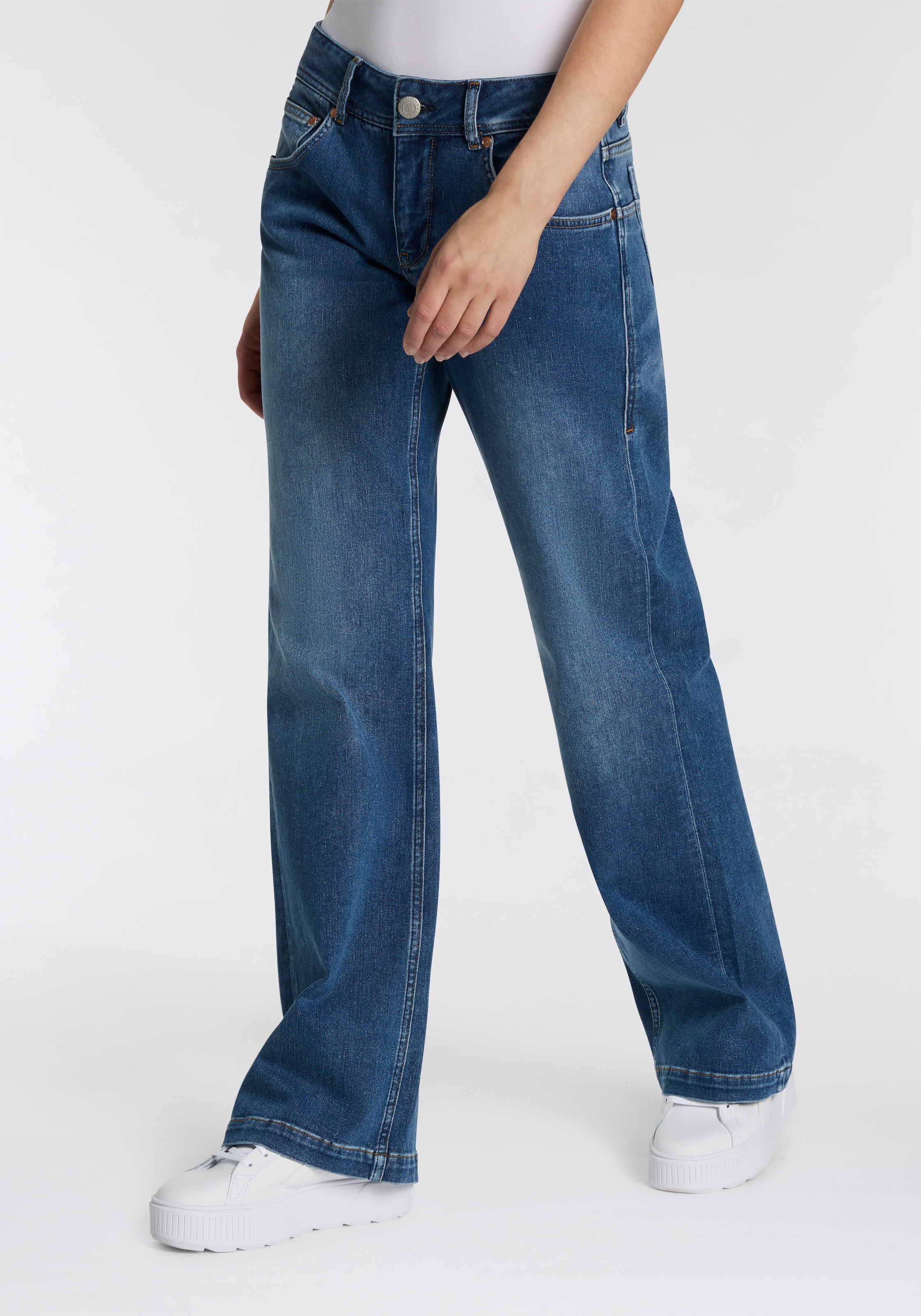 Herrlicher 5-Pocket-Jeans »Edna Denim Cashmere Touch«, im Flared Fit, Cashmere Touch
