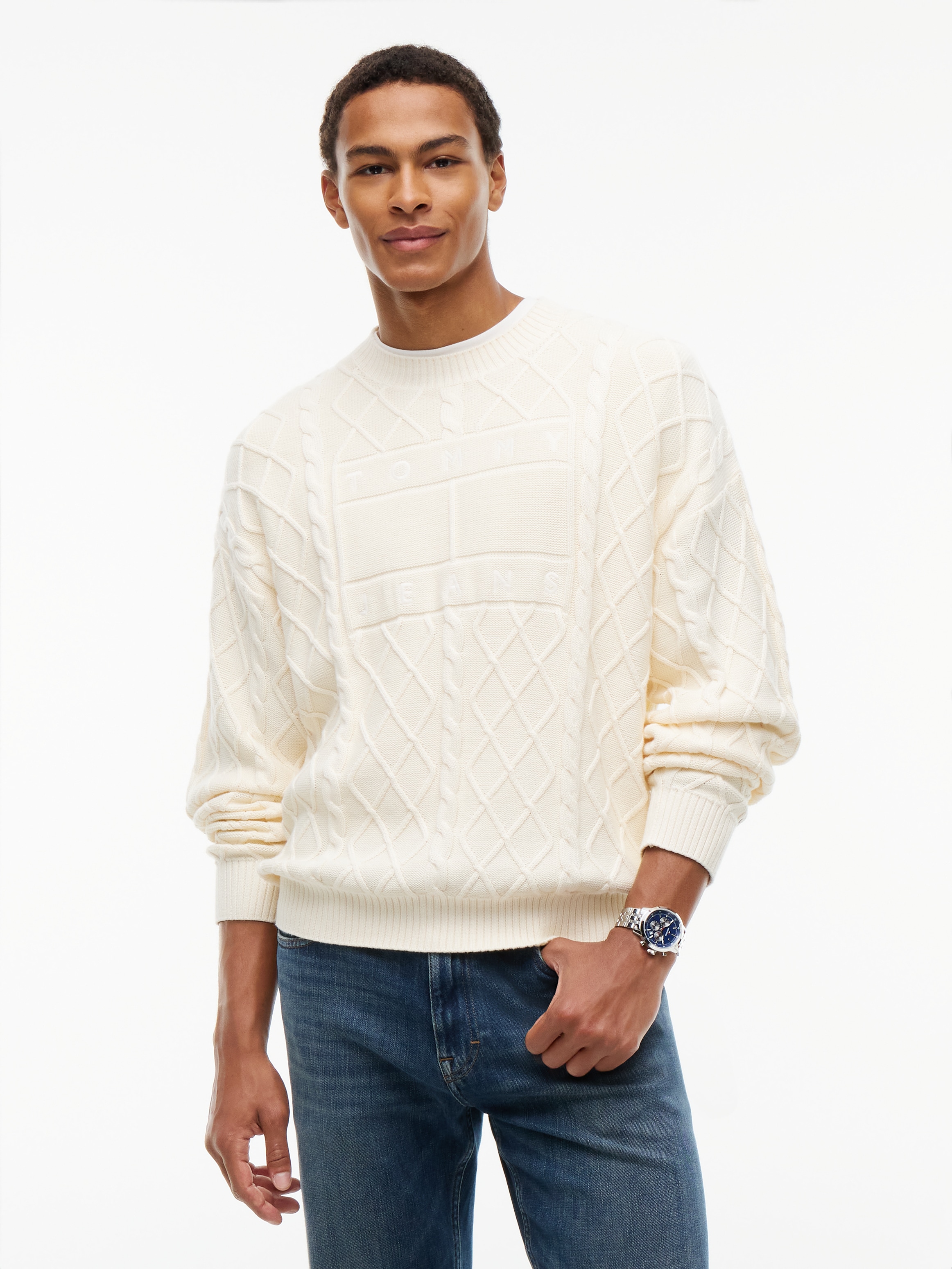 Tommy Jeans Rundhalspullover »TJM RELAXED FLAG CABLE SWEATER« mit Rauten- und Zopfmuster
