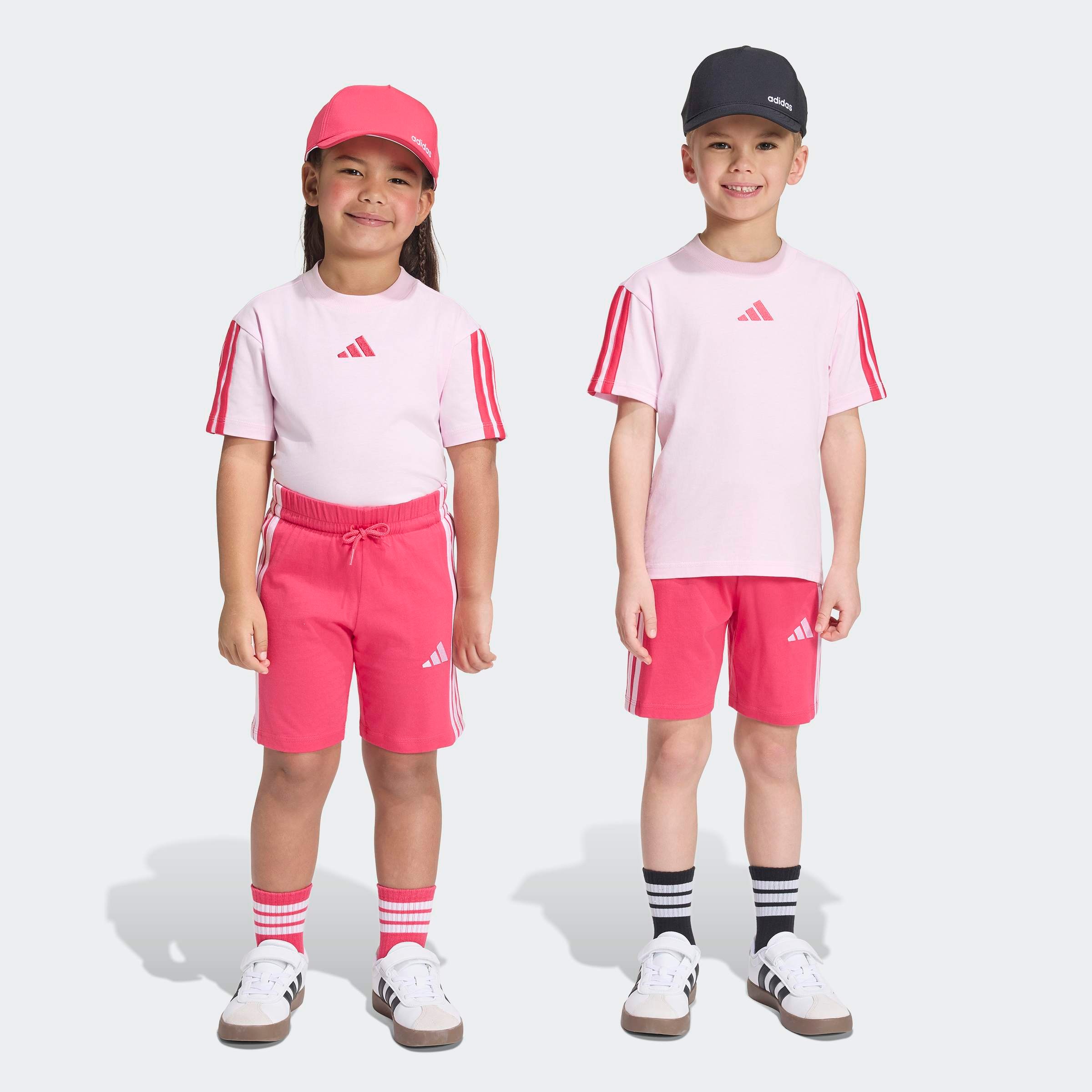 Image of adidas Sportswear Trainingsanzug "ESSENTIALS KIDS -SET" 2 für Kinder, mit 2 Teilen, aus Baumwolle