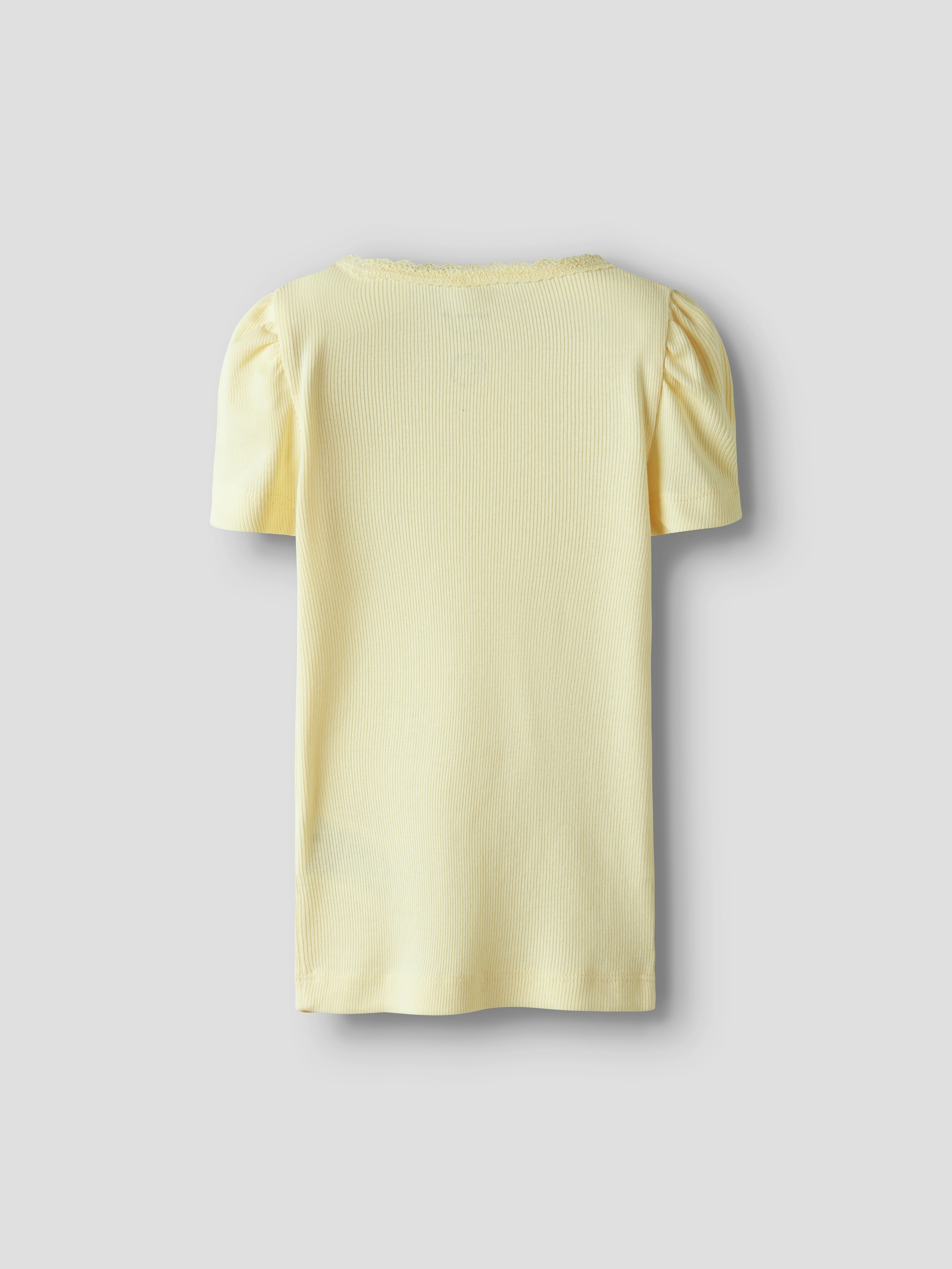 Name It Shirttop »NMFKAB TOP NOOS«, mit toller Spitzenkante am Ausschnitt