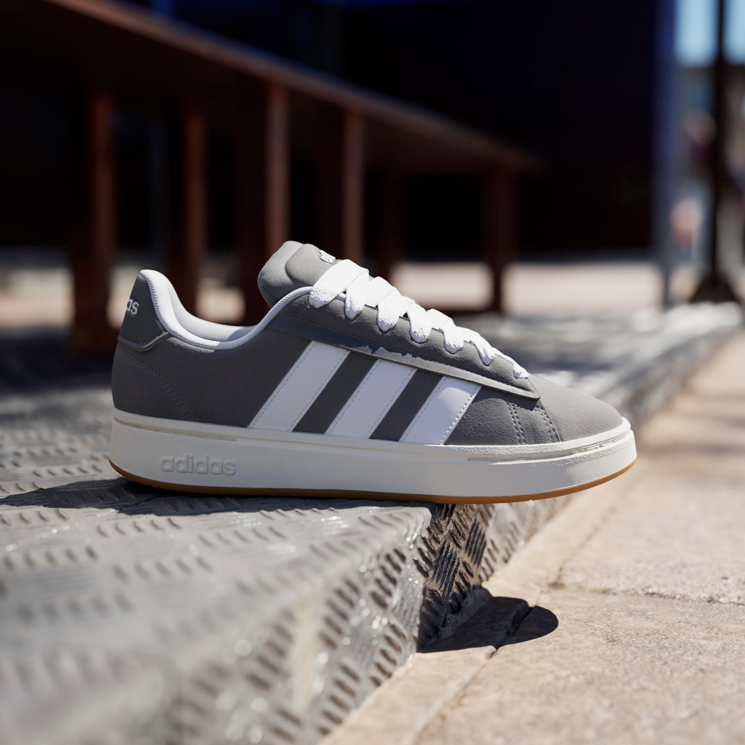 adidas Sportswear Sneaker »GRAND COURT ALPHA«, Design inspiriert vom adidas Campus 00