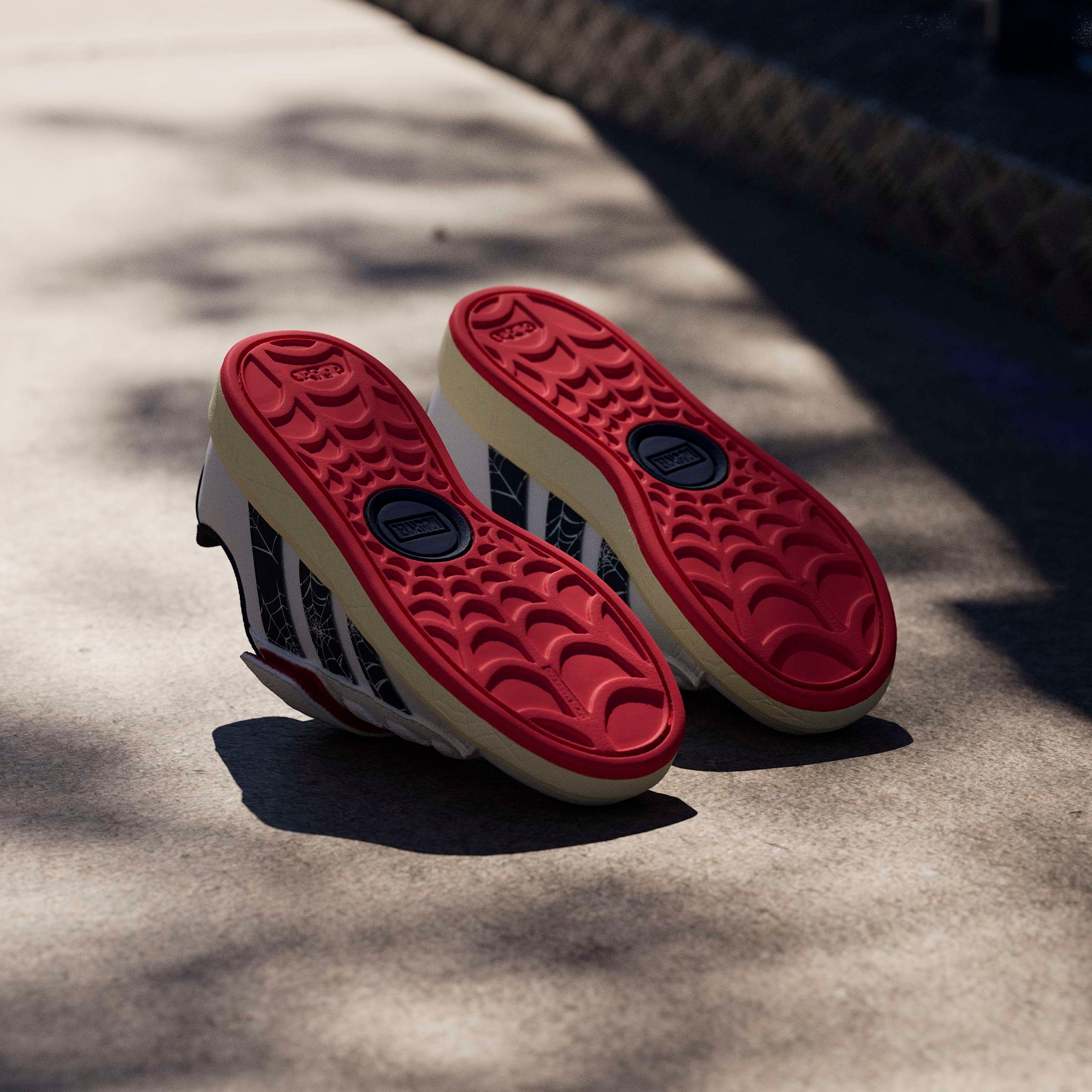 adidas Sportswear Sneaker »ADIDAS MARVEL SPIDER-MAN GRAND COURT KIDS«  für Kinder & Jugendliche