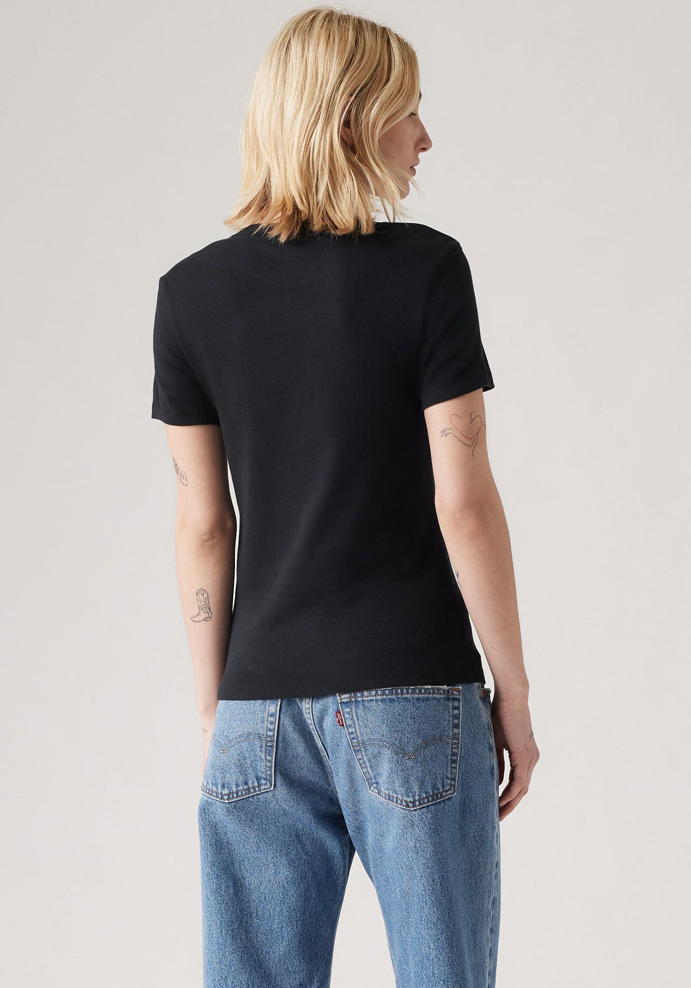 Levi's® T-Shirt »ESSENTIAL HM SS TEE«, Taillierter Schnitt