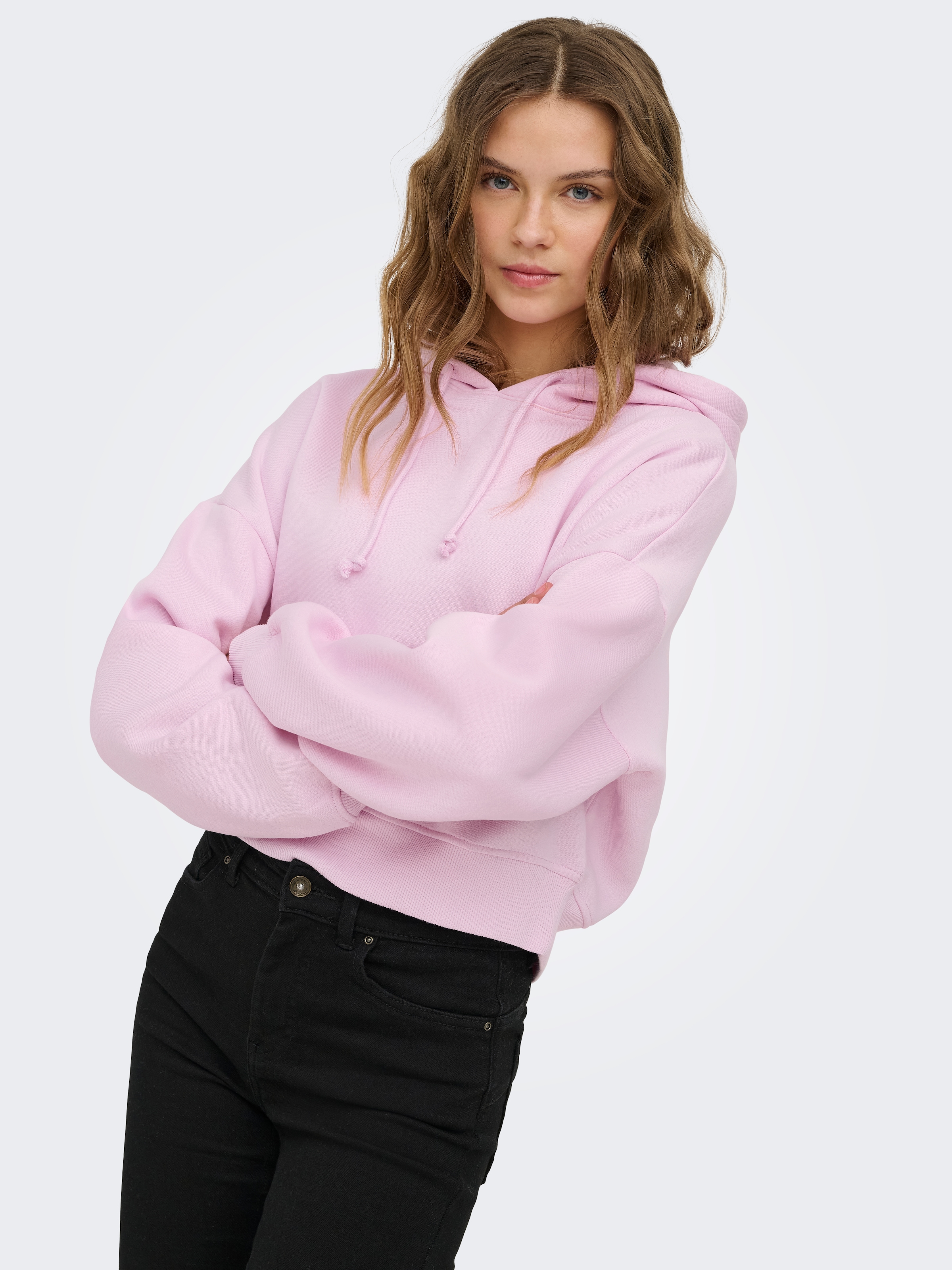 ONLY Sweat à capuche »ONLSWEAT LIFE L/S HOODIE CROPPED SWT«, mélange coton, coupe ample, coupe courte

