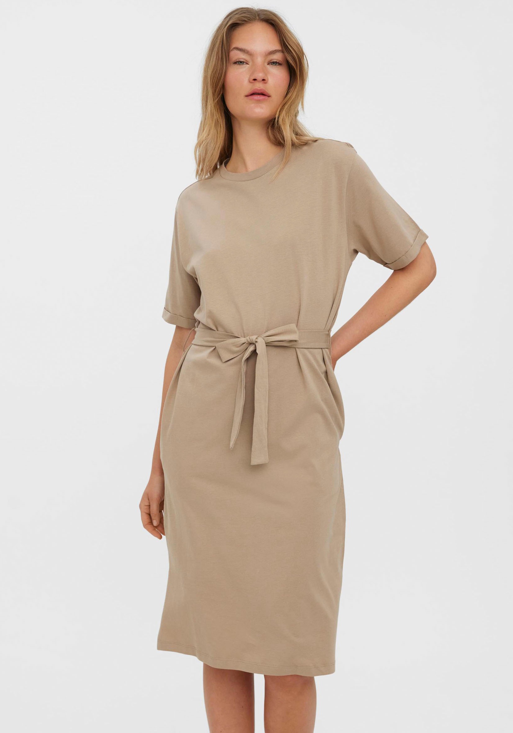 Image of Vero Moda Shirtkleid »VMOLIVA SS O-NECK BLK SLIT DRESS« bei Ackermann Versand Schweiz