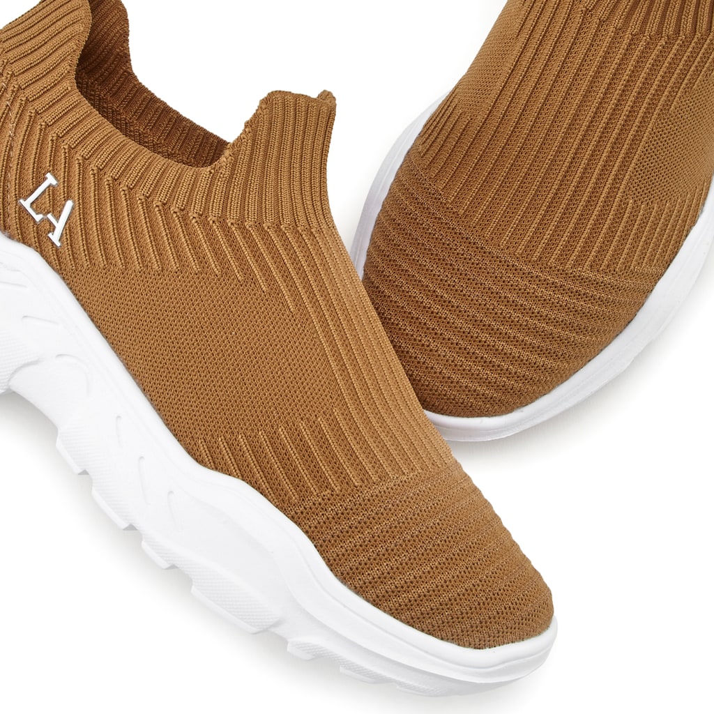 LASCANA Sneaker, Slip On aus elastischem Mesh Material und ultraleichter Sohle vegan