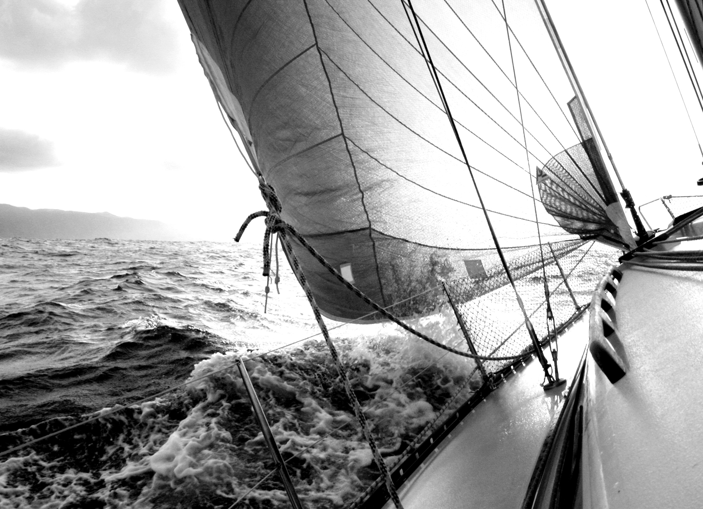 Image of Papermoon Fototapete "Boot schwarz & weiss"