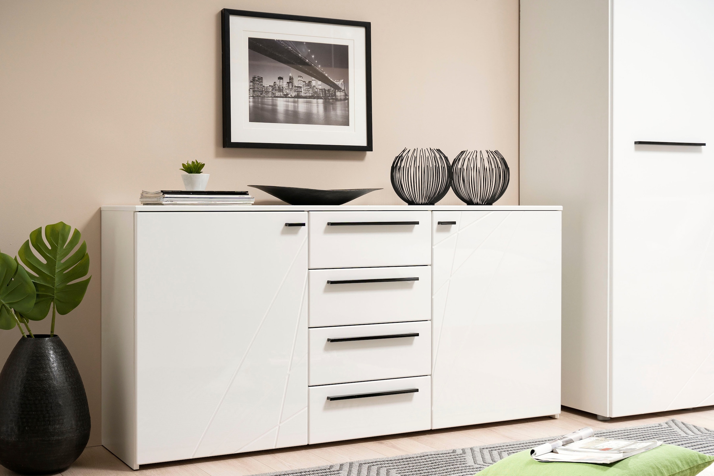 Image of INOSIGN Sideboard "Ksanti Kommode Breite/Tiefe/Höhe 163/80,5/80,5 cm" 2 Türen und 4 Schubkästen, hochglänzende Front