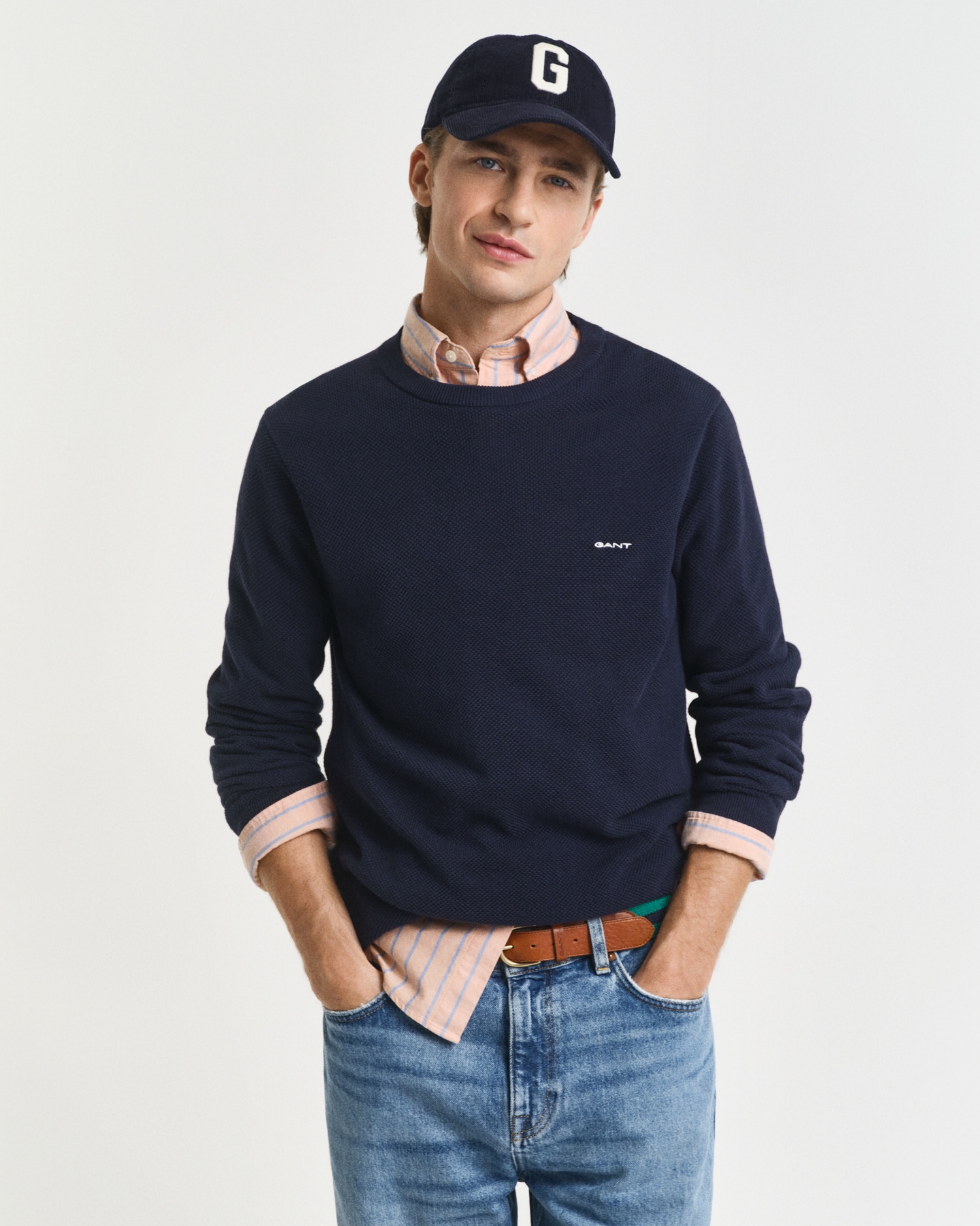 Image of Gant Rundhalspullover "COTTON PIQUE C-NECK" mit Logostickerei auf der Brust
