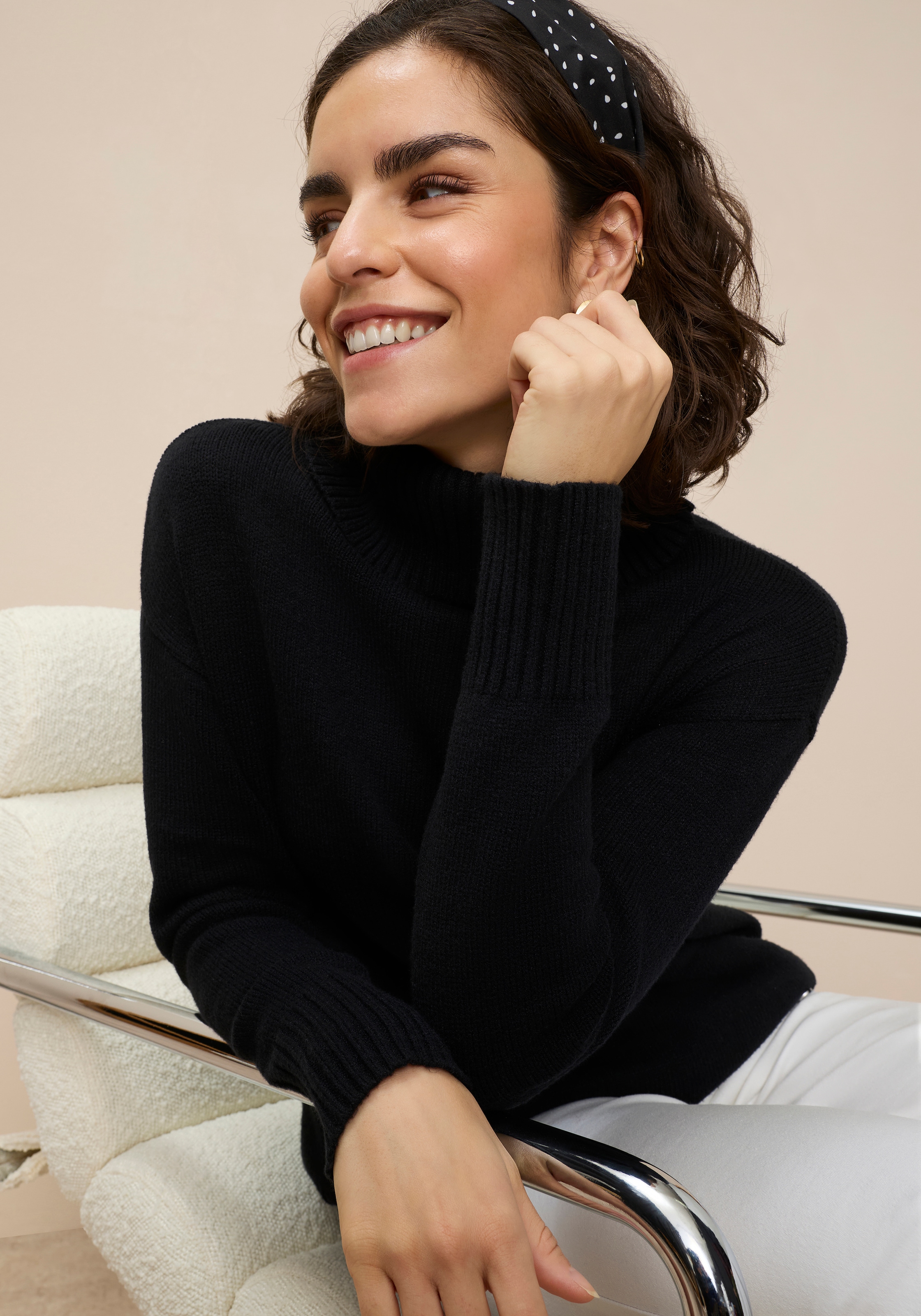 Tamaris in lässiger Form mit seitlichen Schlitzen