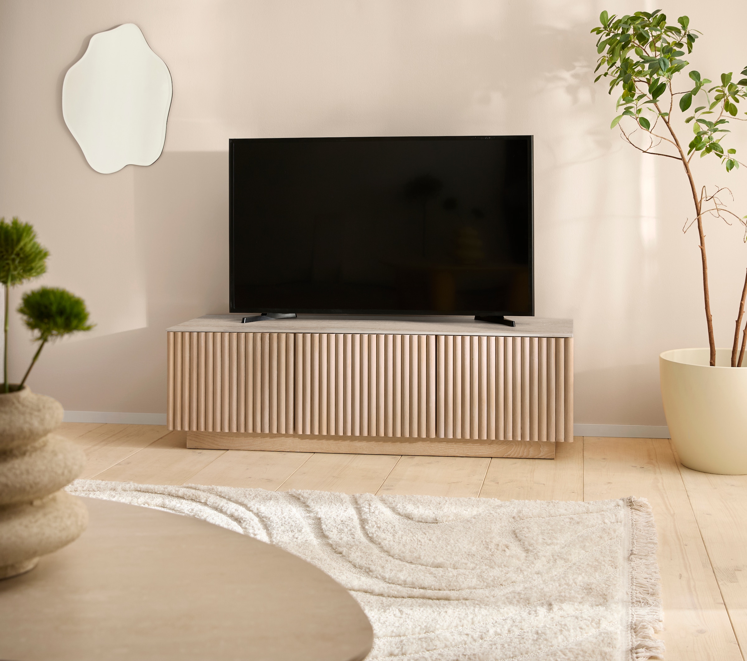 Image of homsy by Ana Johnson TV-Schrank "Solva" Holzoptik aus Esche, geriffelte Front, Keramikplatte, Breite 138 cm