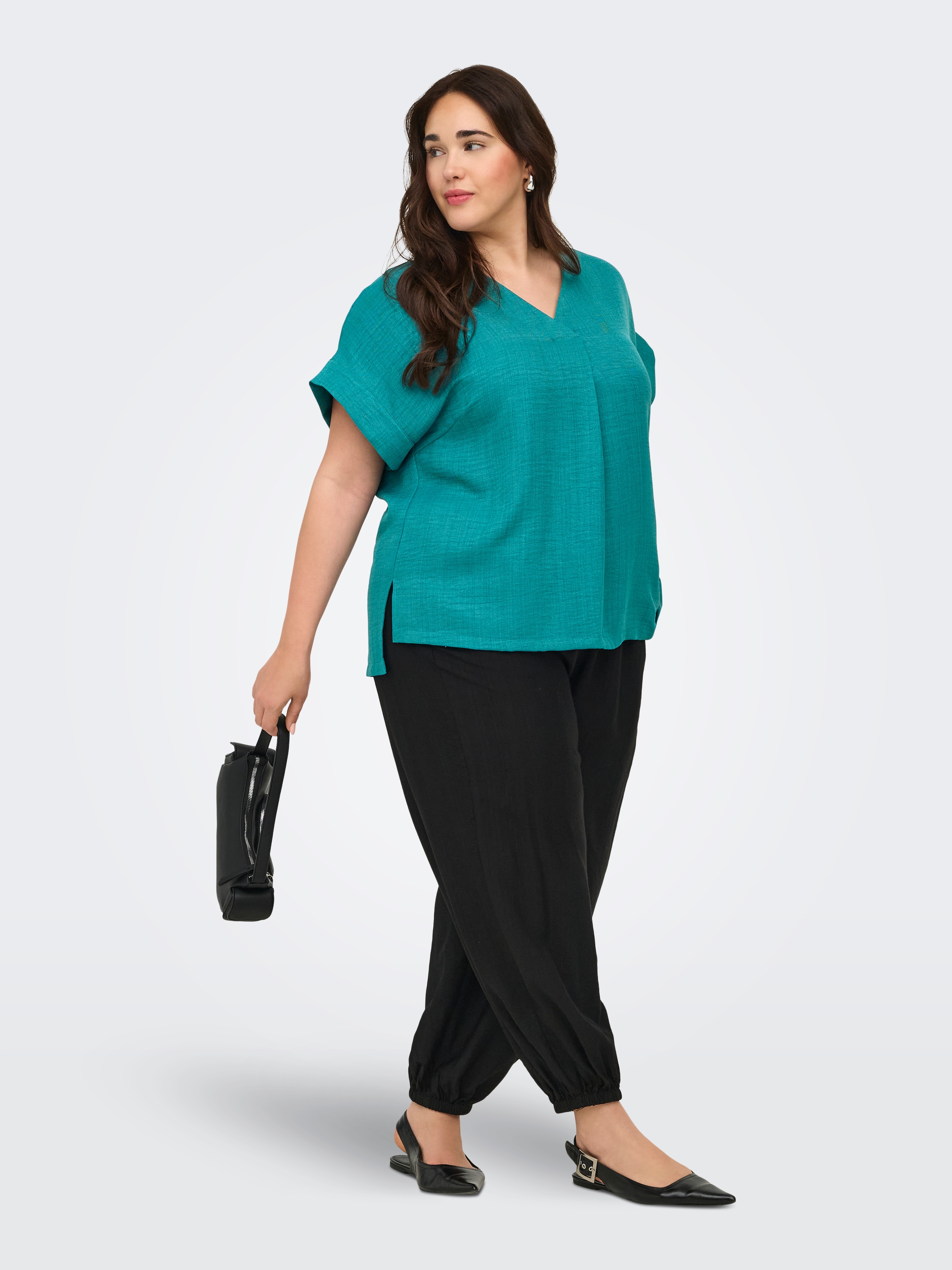 ONLY CARMAKOMA Blouse à manches courtes »CARBAY S/S V-NECK TOP WVN« fibre synthétique, coupe régulière