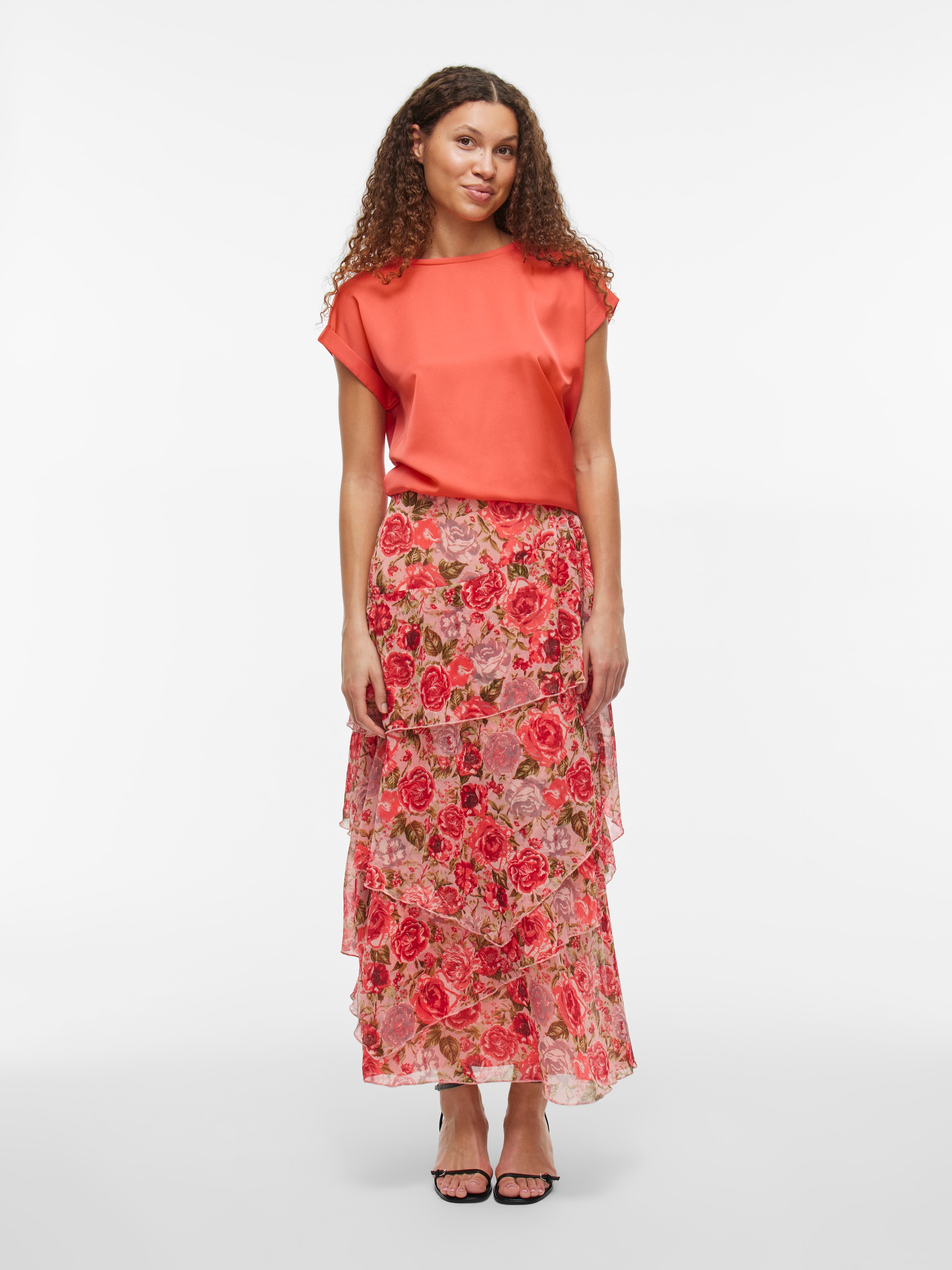 Vila Kurzarmshirt »VIELLETTE S/S SATIN TOP - NOOS«, Satin Optik