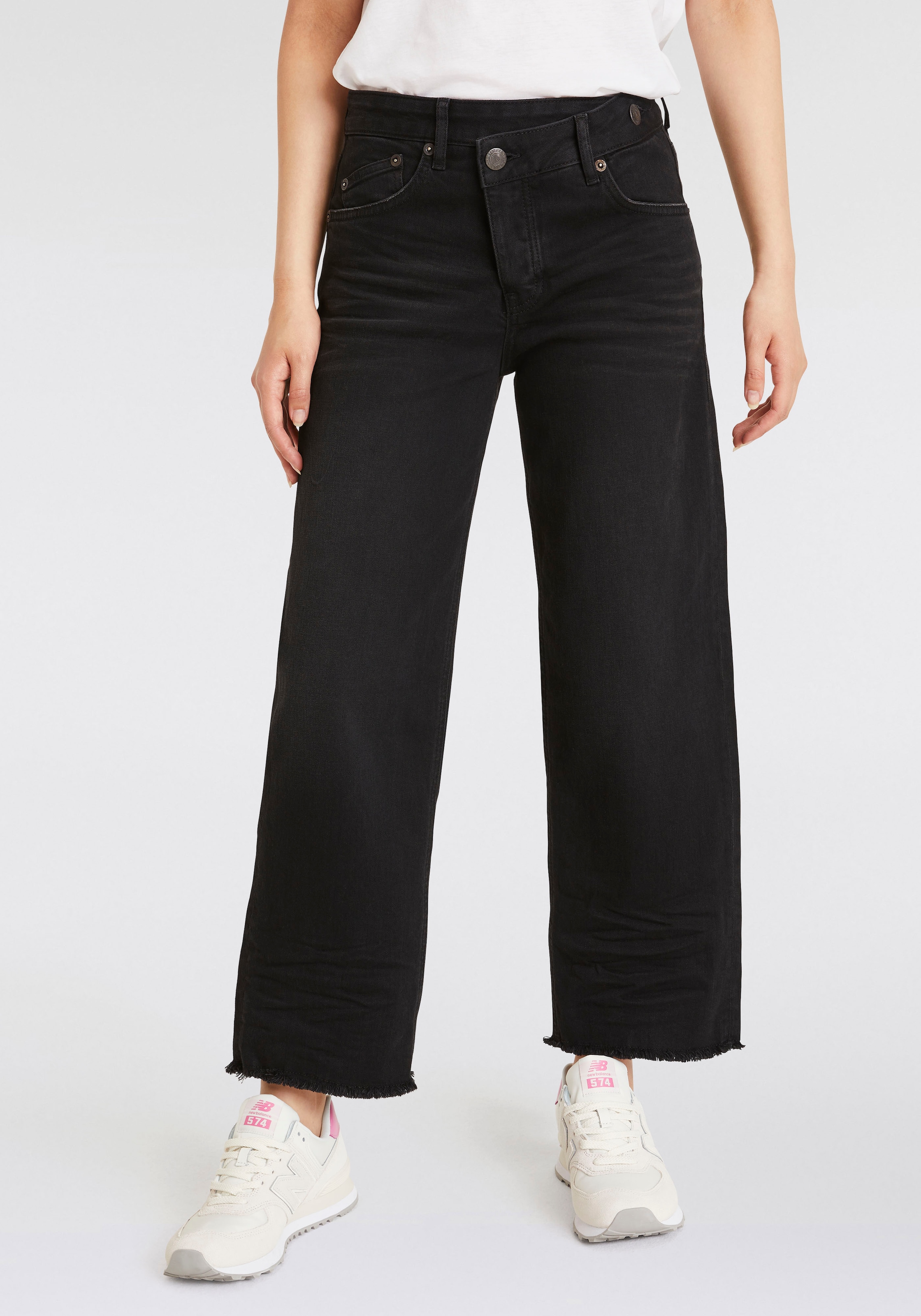 Herrlicher Straight-Jeans »Mäze Sailor Recycled Denim Black Stretch«, im Five-Pocket Style