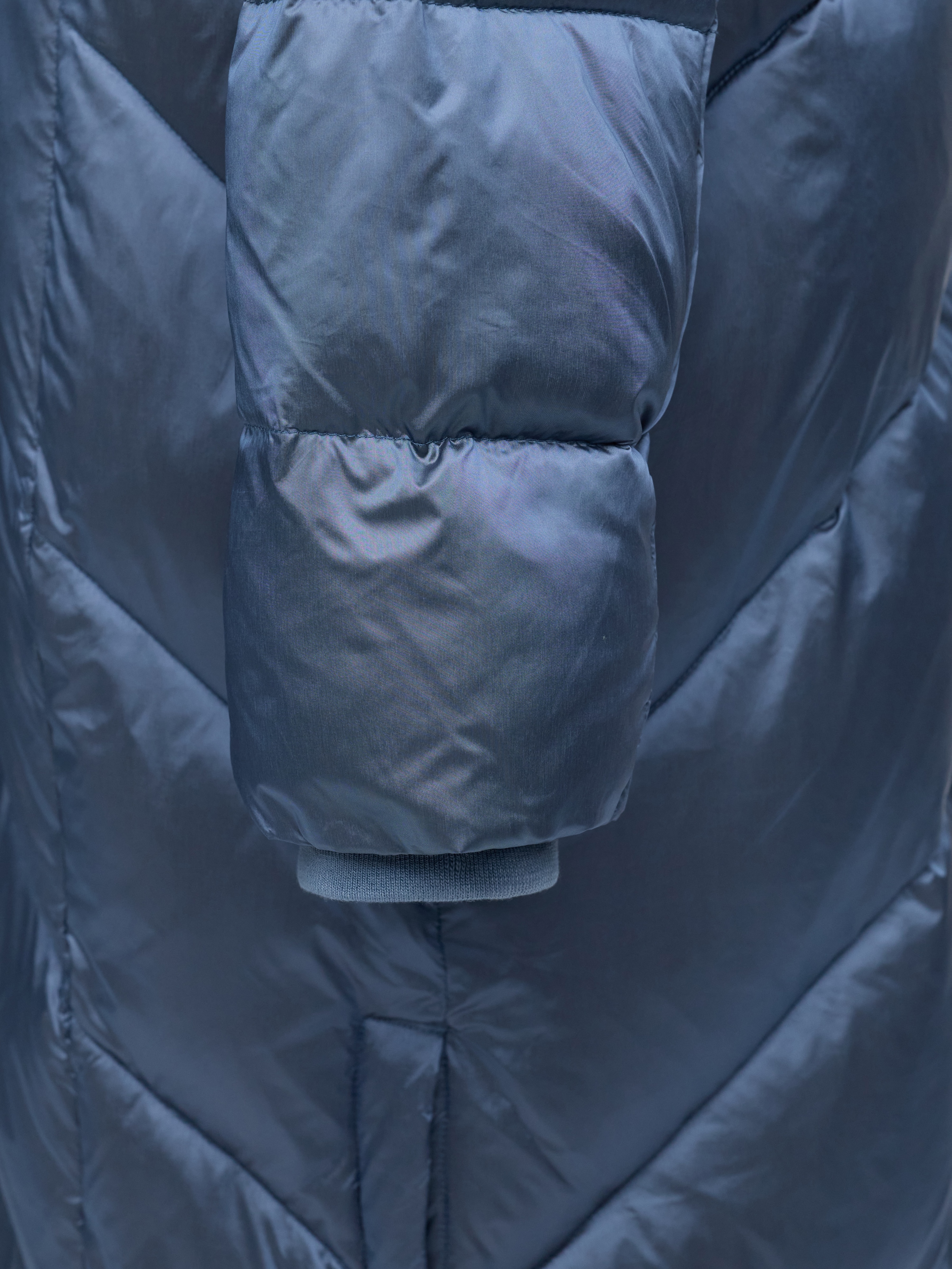 MANISA Manteau d'hiver mit Stehkragen und fester Kapuze und dekorativen Strickbändern