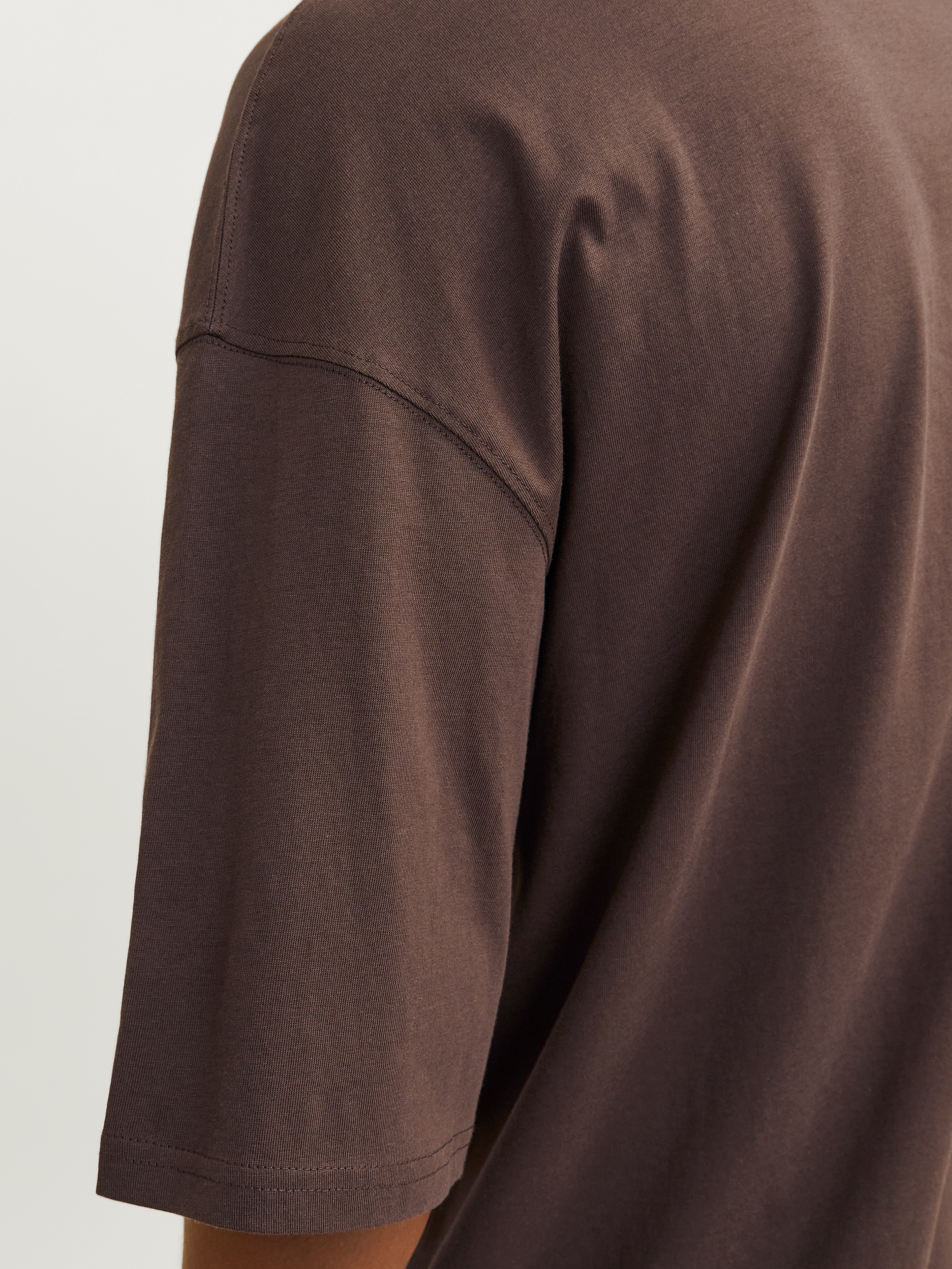 Jack & Jones Rundhalsshirt »JJECHARGE TEE O-NECK NOOS«, mit Rundhalsausschnitt