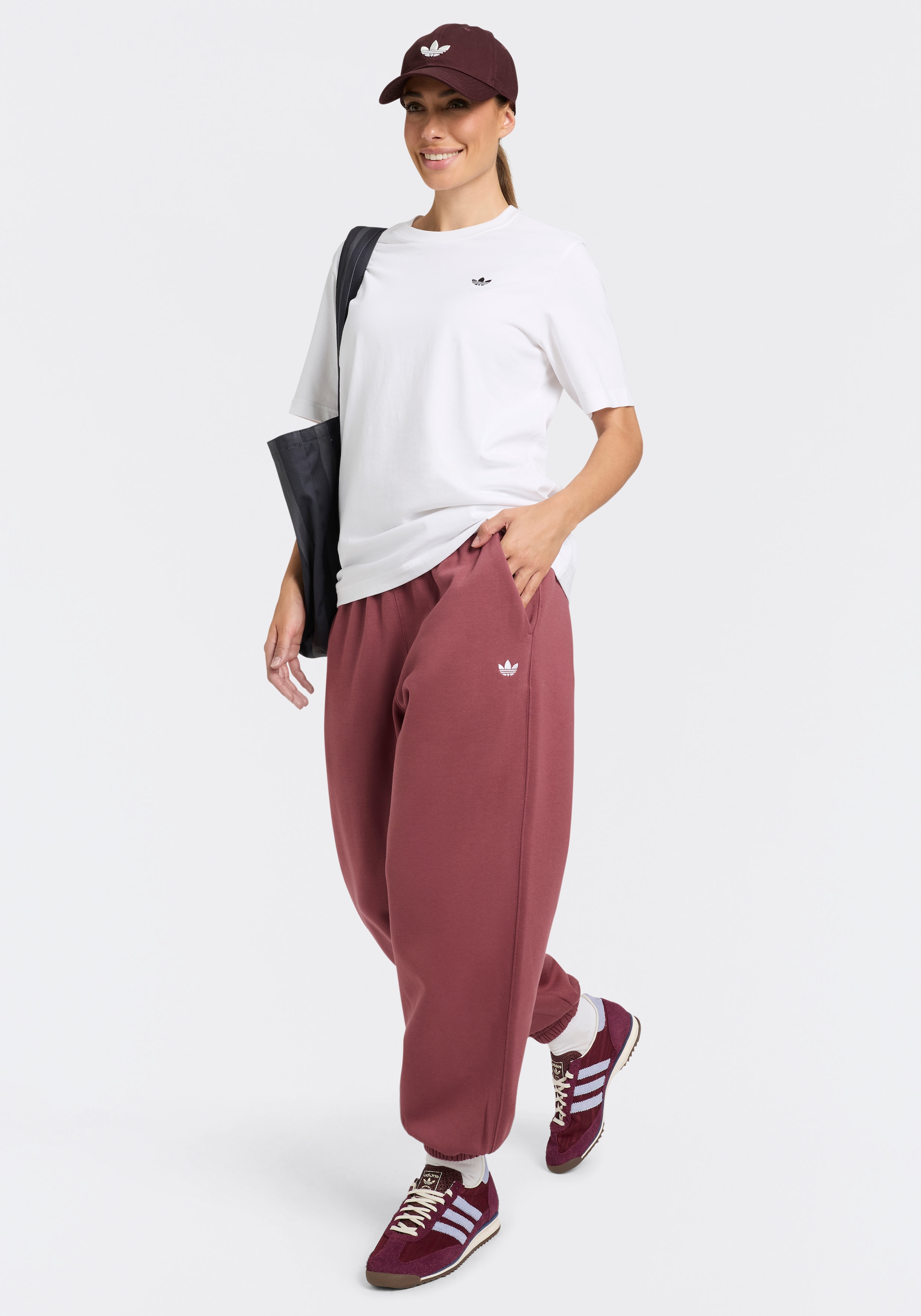 adidas Originals T-shirt »ESSENTIALS, LOCKER GESCHNITTEN« pour adultes, style sportif, manches courtes, sans fermeture