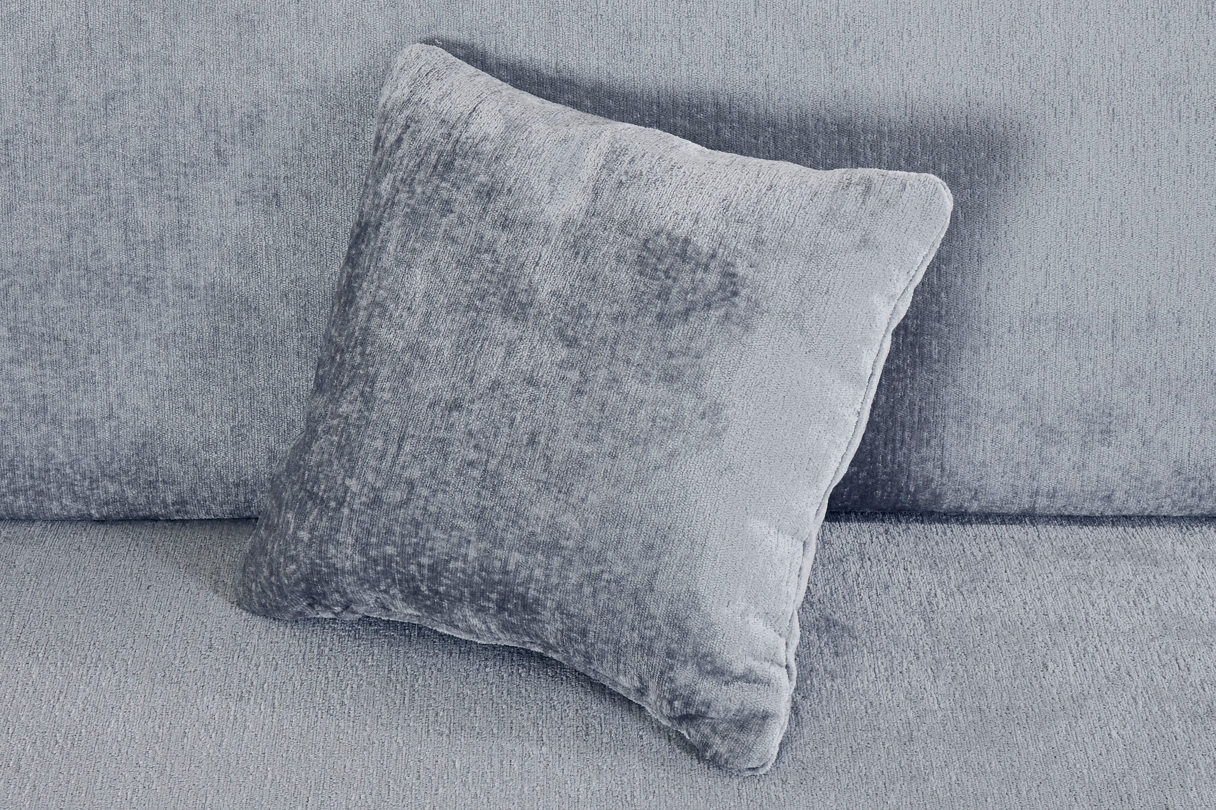 INOSIGN 2-Sitzer »Saltare, elegant und komfortabel, toller Designfuss«