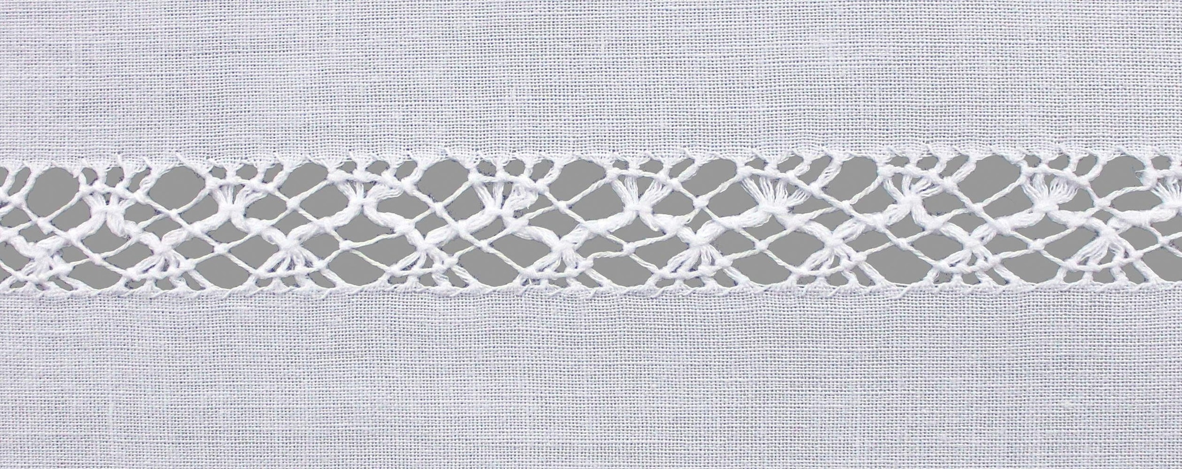 HOSSNER - ART OF HOME DECO Gardine »BALDO« Stangendurchzug 1 Stk. tlg. Häkelspitze - ECHTE Handarbeit