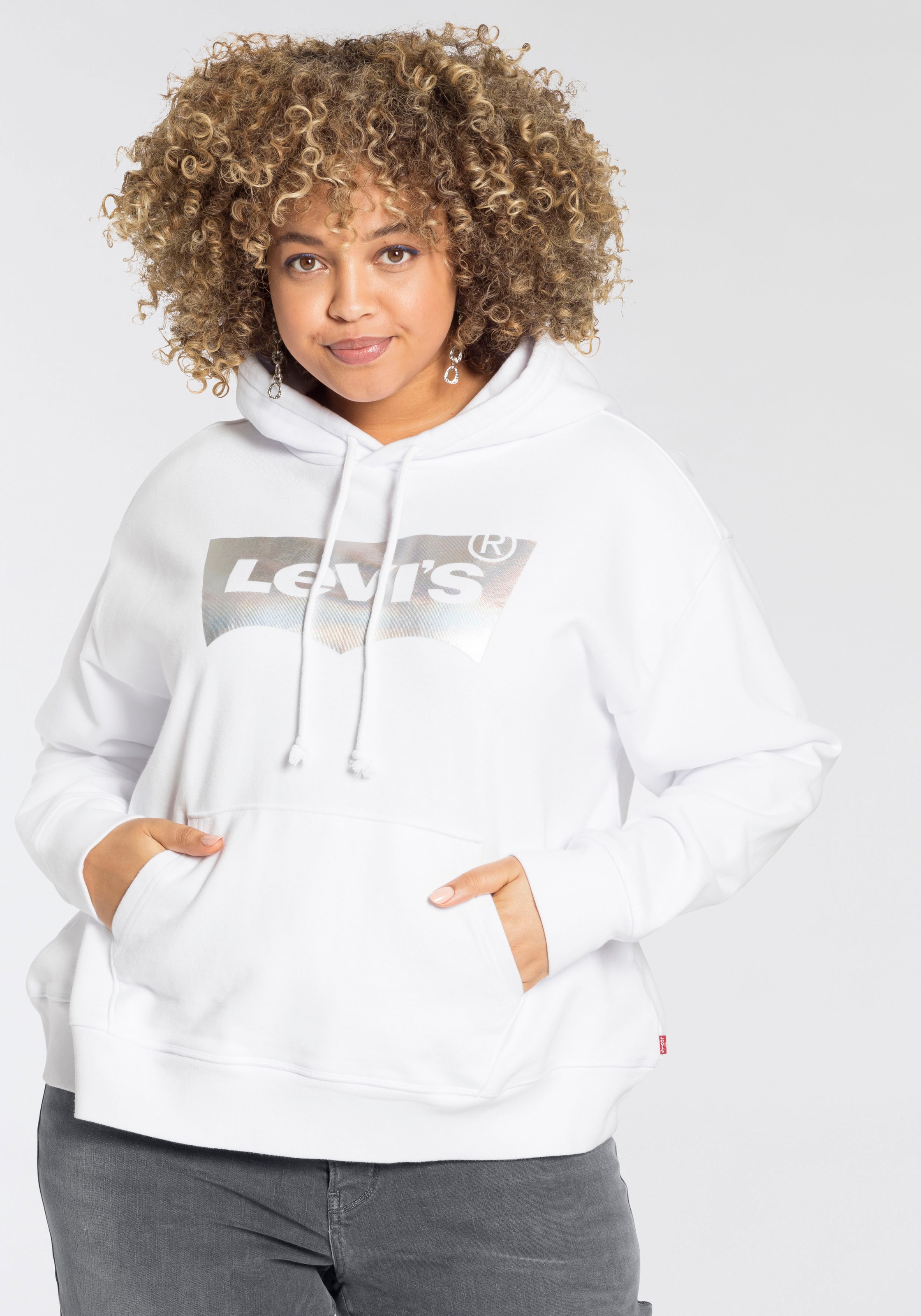 Image of Levi's® Plus Hoodie »PL GRAPHIC STNDRD HOODIE«, Silberfarbenner Frontprint bei Ackermann Versand Schweiz