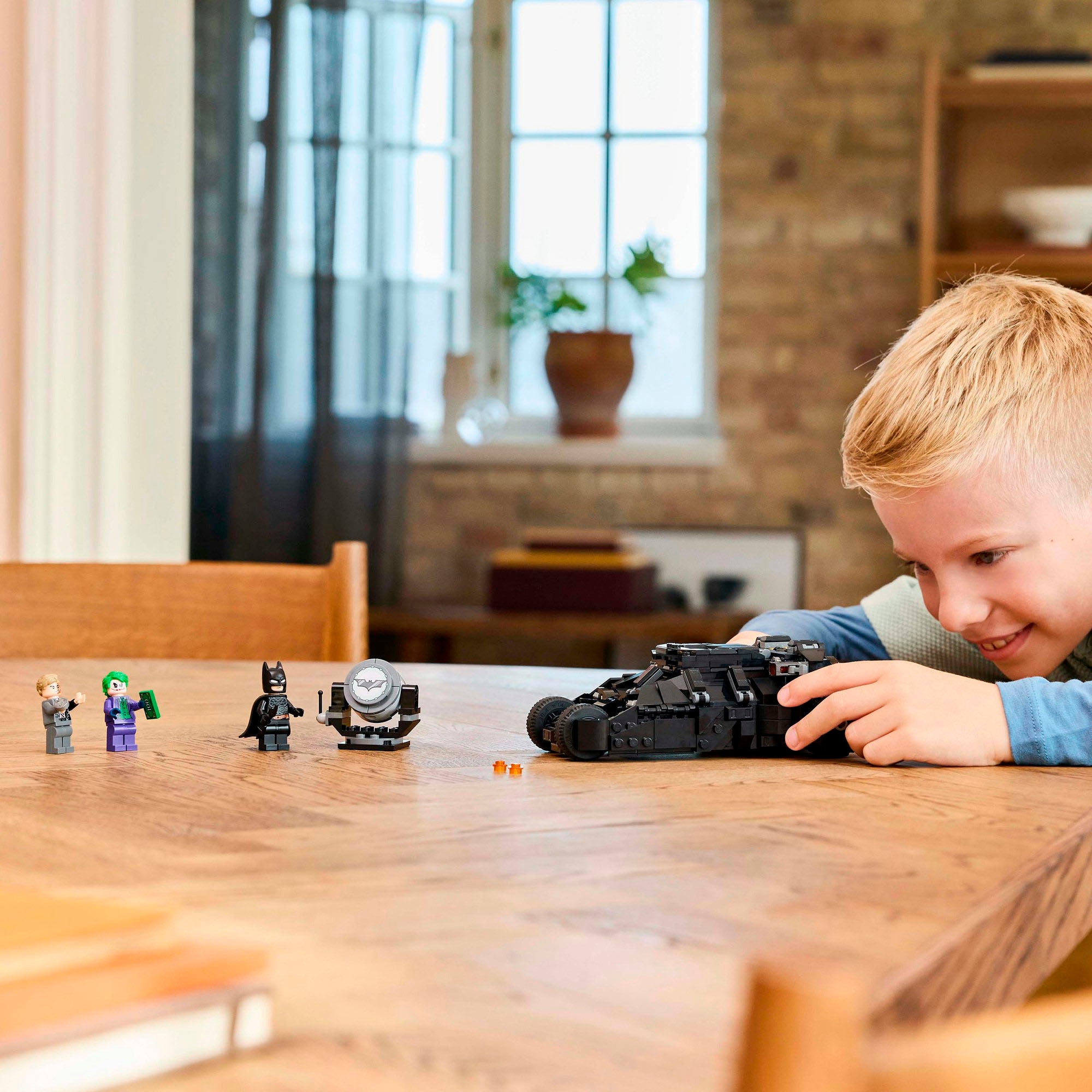 LEGO® Konstruktionsspielsteine »Batman™ Tumbler vs. Two-Face™ & The Joker™ (76303), LEGO Super Heroes« Made in Europe