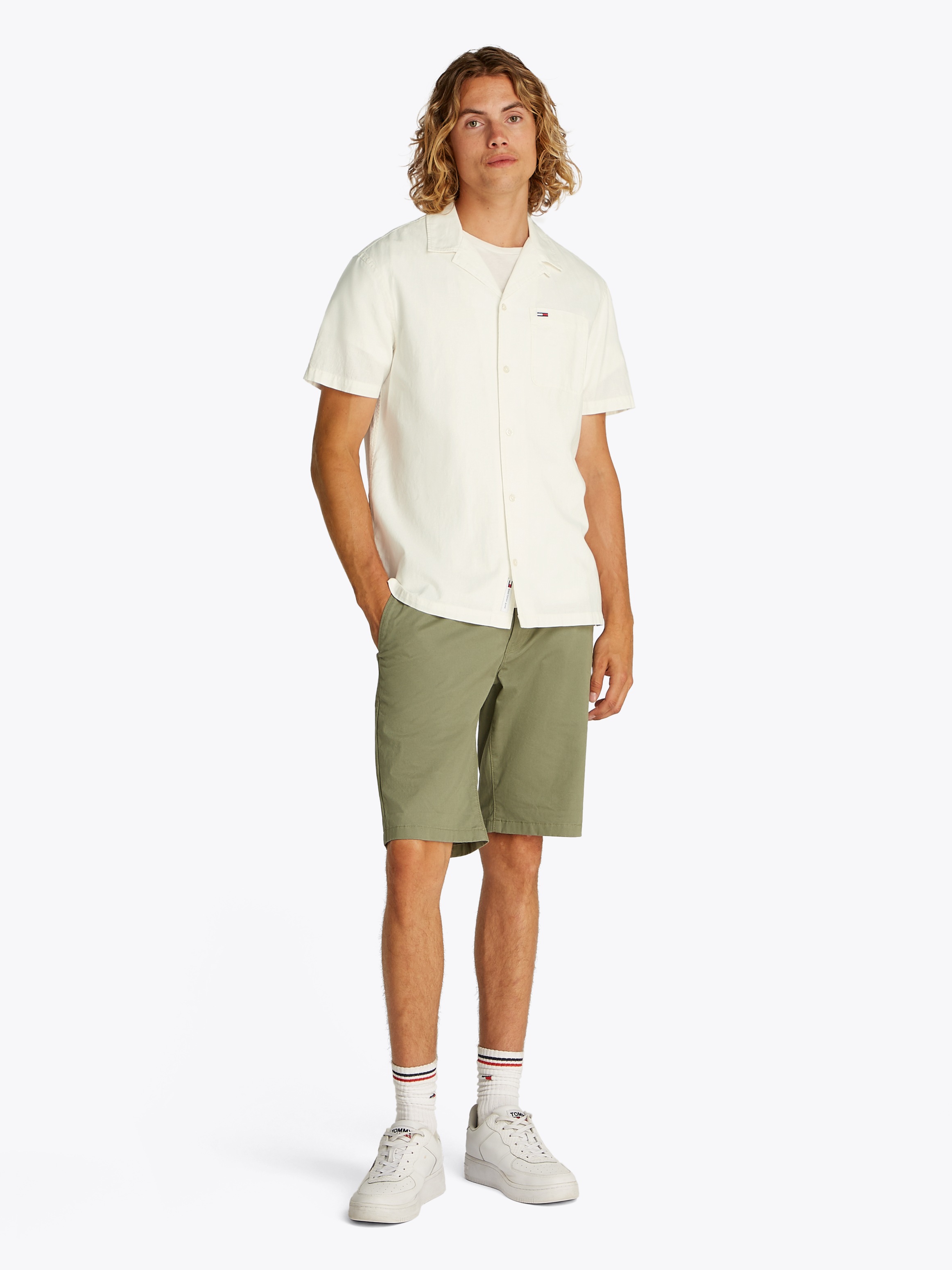 Tommy Jeans Plus Kurzarmhemd »TJM LINEN BLEND CAMP SS EXT« Mit V-Ausschnitt