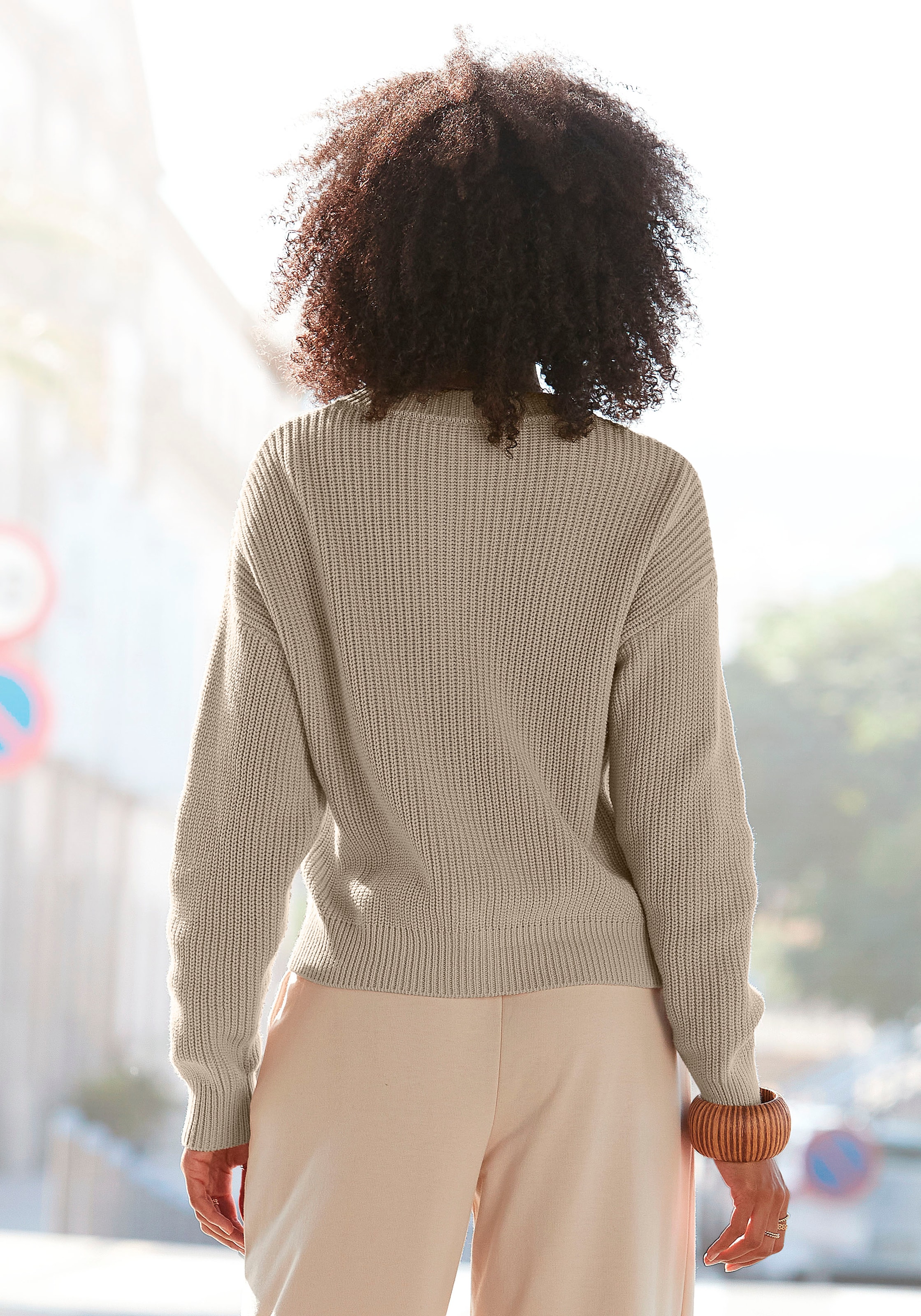 LASCANA Veste en tricot avec col en V