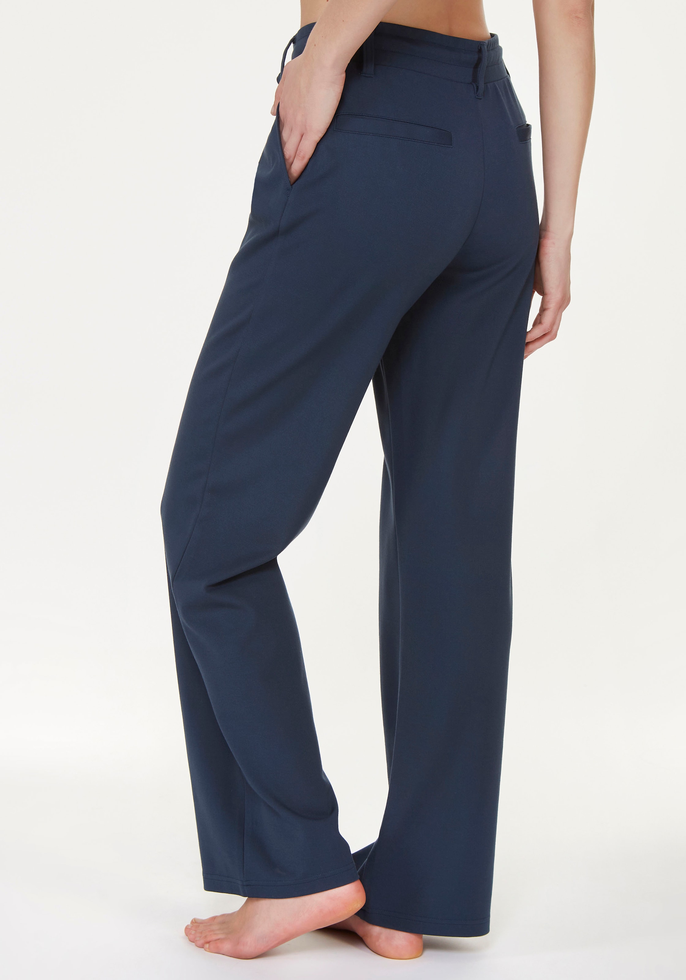 LASCANA Homewearhose, in weich fliessendem Material, Loungewear