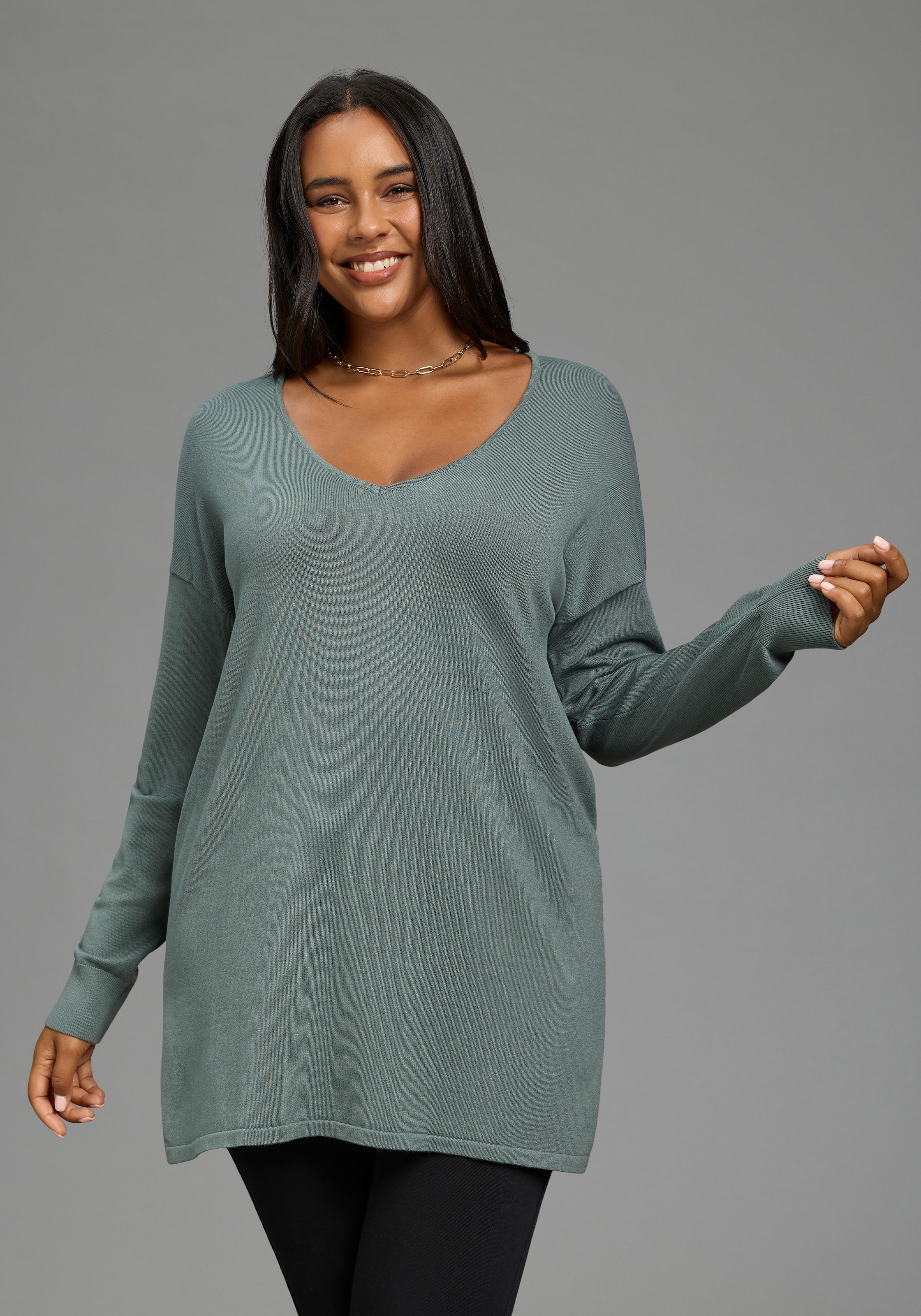 Laura Scott CURVE Longpullover »Grosse Grössen« aus fliessendem Feinstrick mit schönem V-Ausschnitt