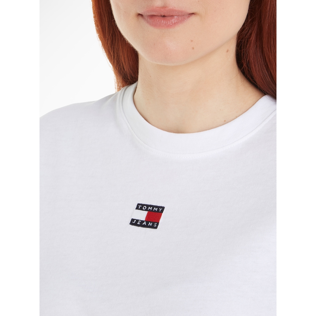 Tommy Jeans T-Shirt »TJW BXY BADGE TEE EXT«, mit grosser Tommy Jeans Logo-Badge