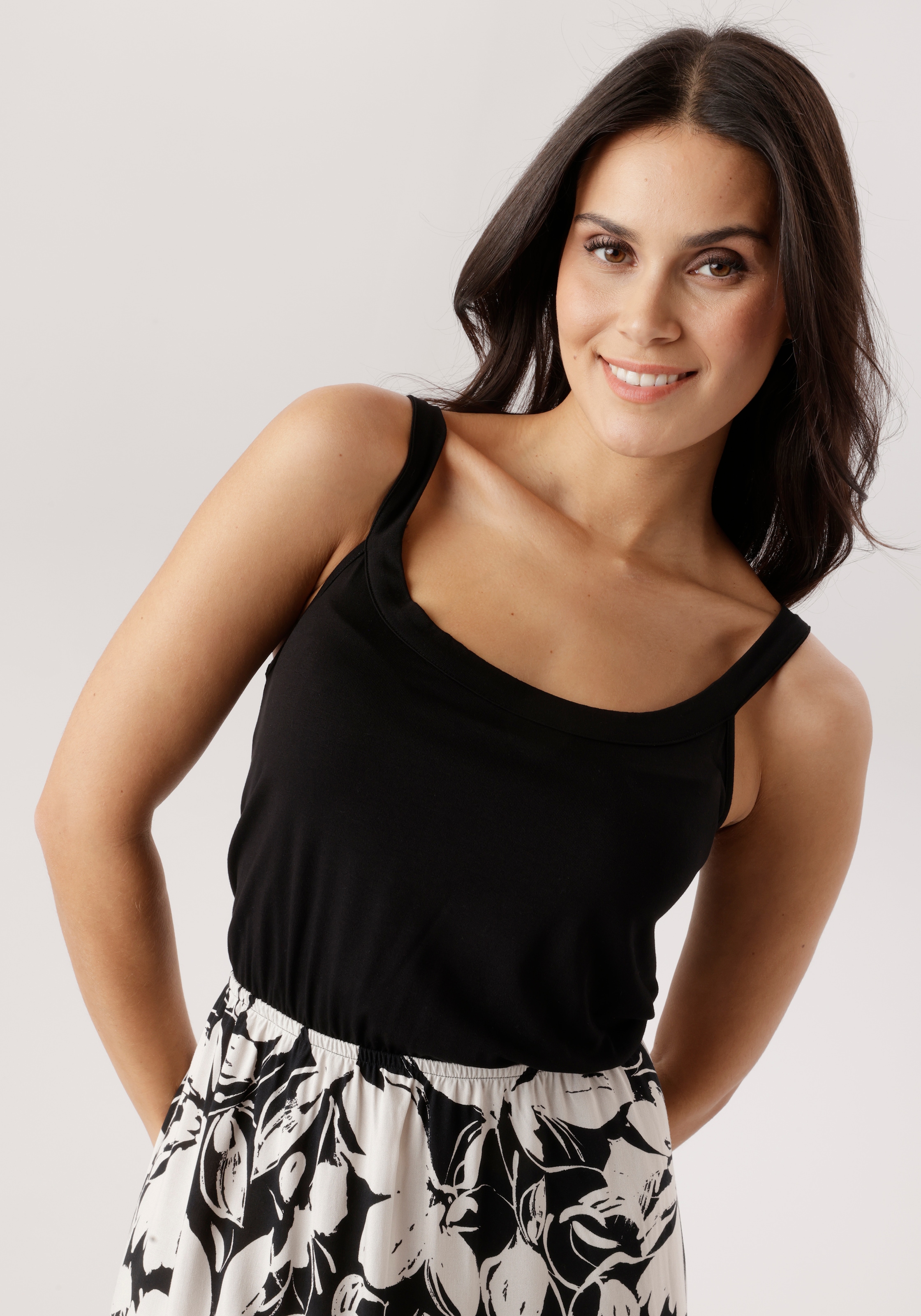 Aniston SELECTED Sommerkleid unifarbenes Shirtteil und geblümten Rockteil - NEUE KOLLEKTION