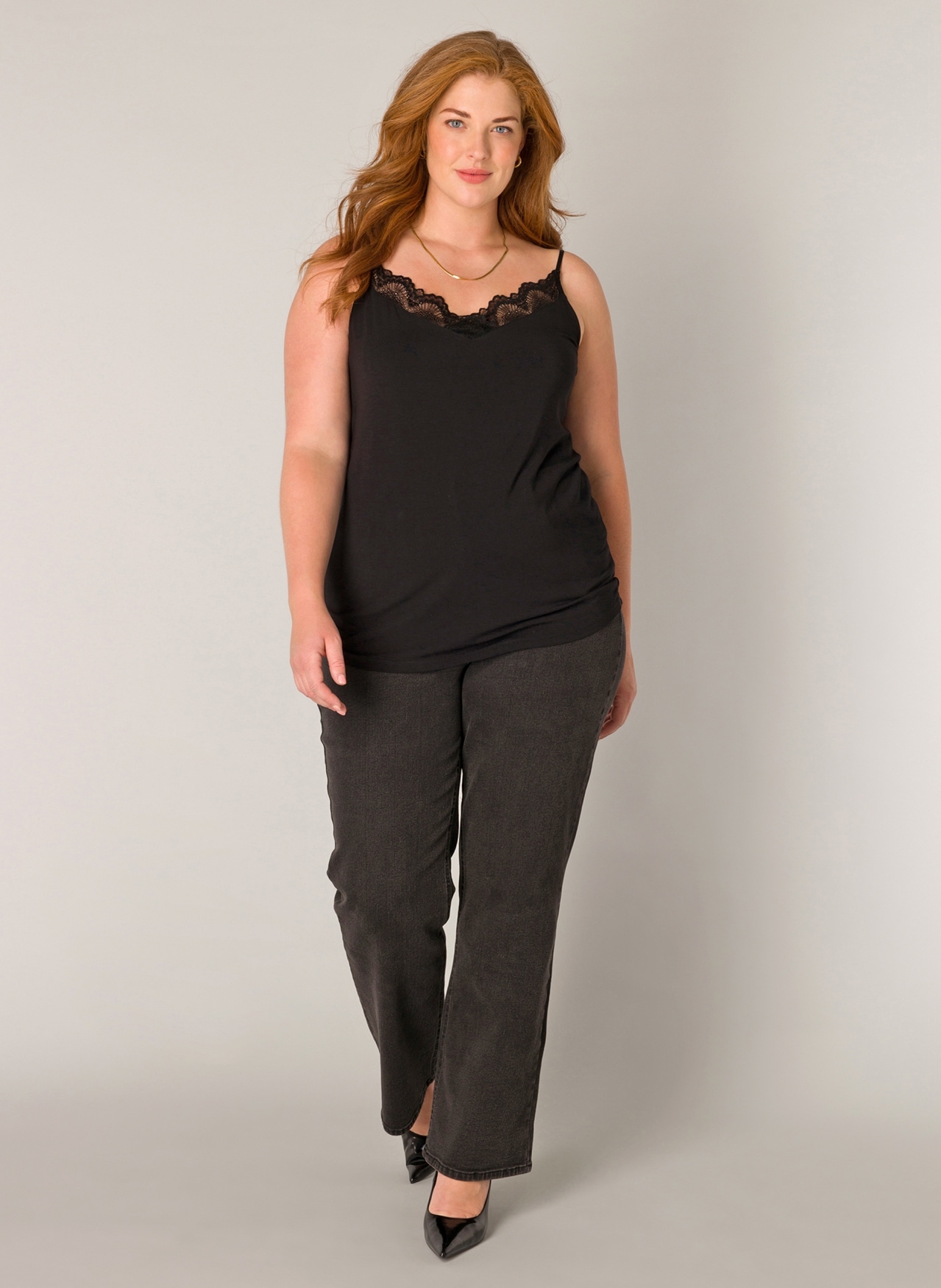 Base Level Curvy Top en dentelle , mit Spaghetti-Trägern
